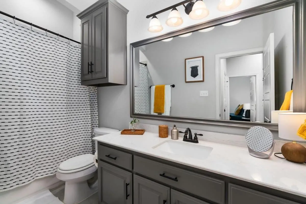 The Noble House Near Magnolia & Baylor W Pool