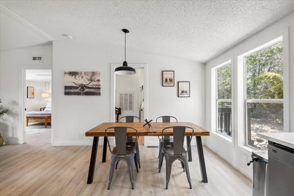 Dining area in Starlight Horizon