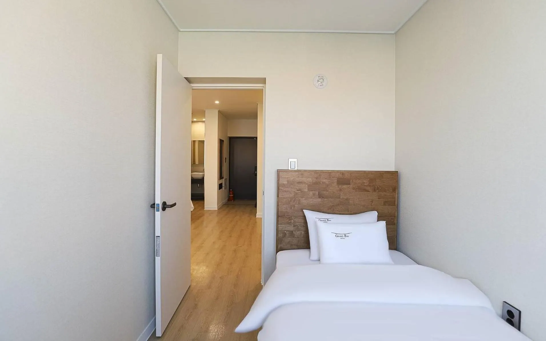 Bedroom, Bed in Hotel Grand Bay Boryeong