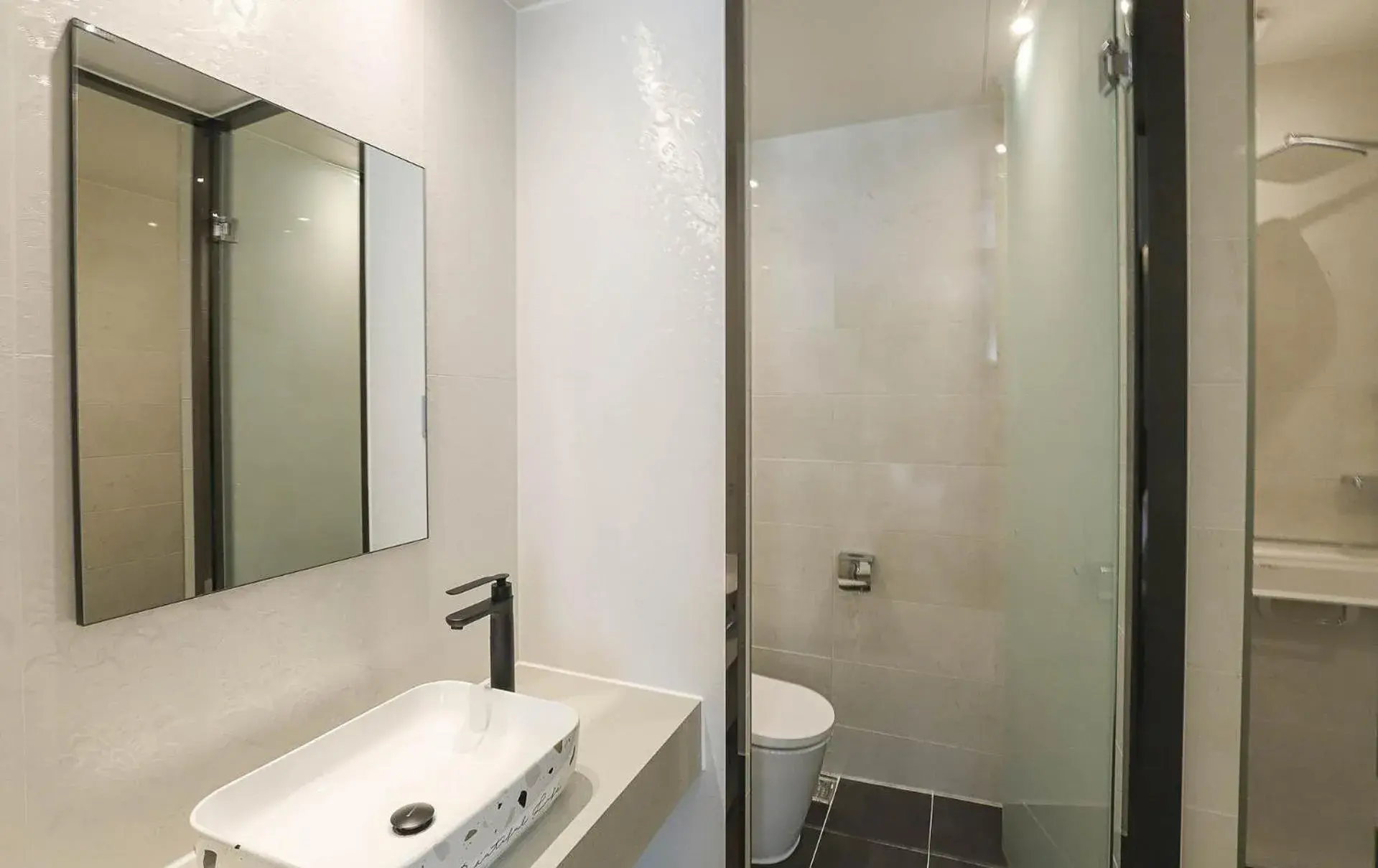 Shower in Hotel Grand Bay Boryeong Shower in Hotel Grand Bay Boryeong