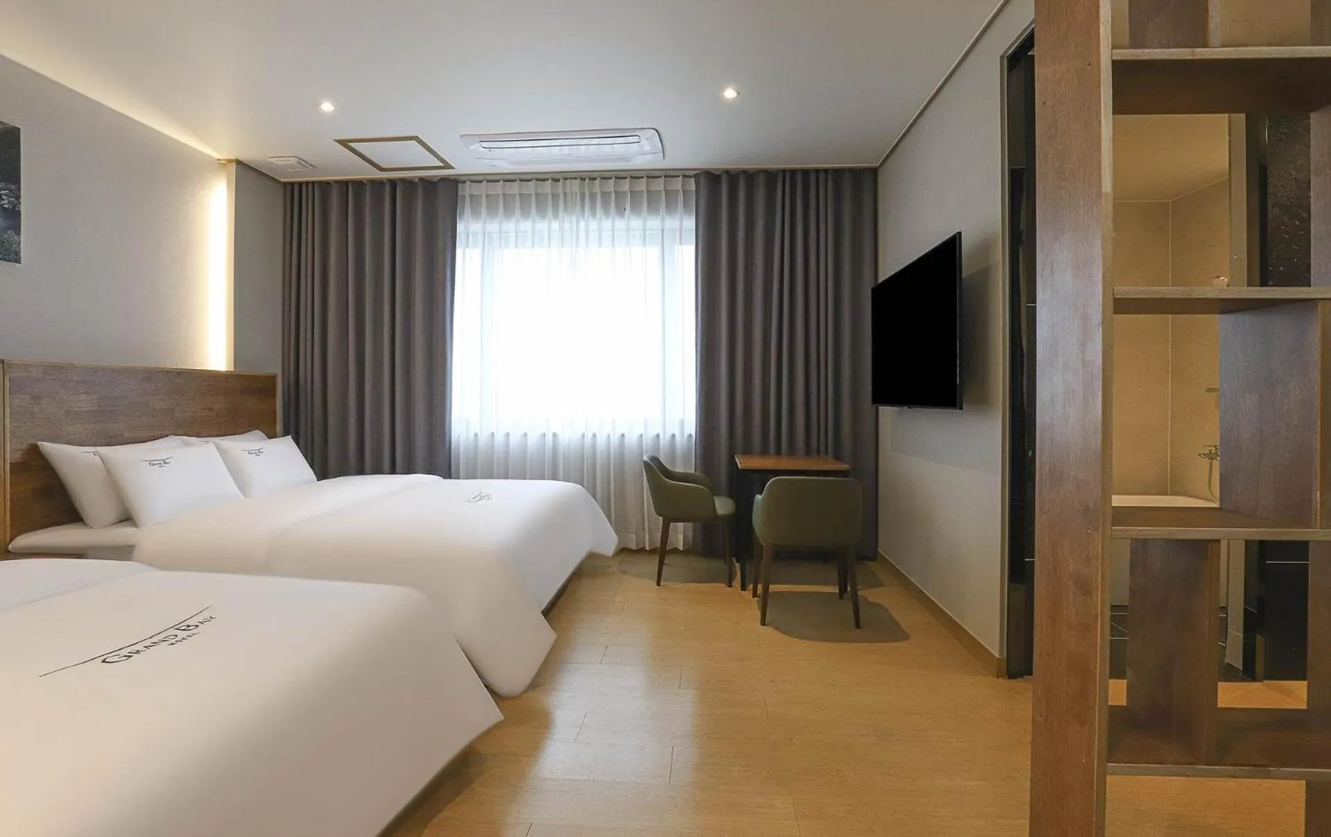 Bed in Hotel Grand Bay Boryeong
