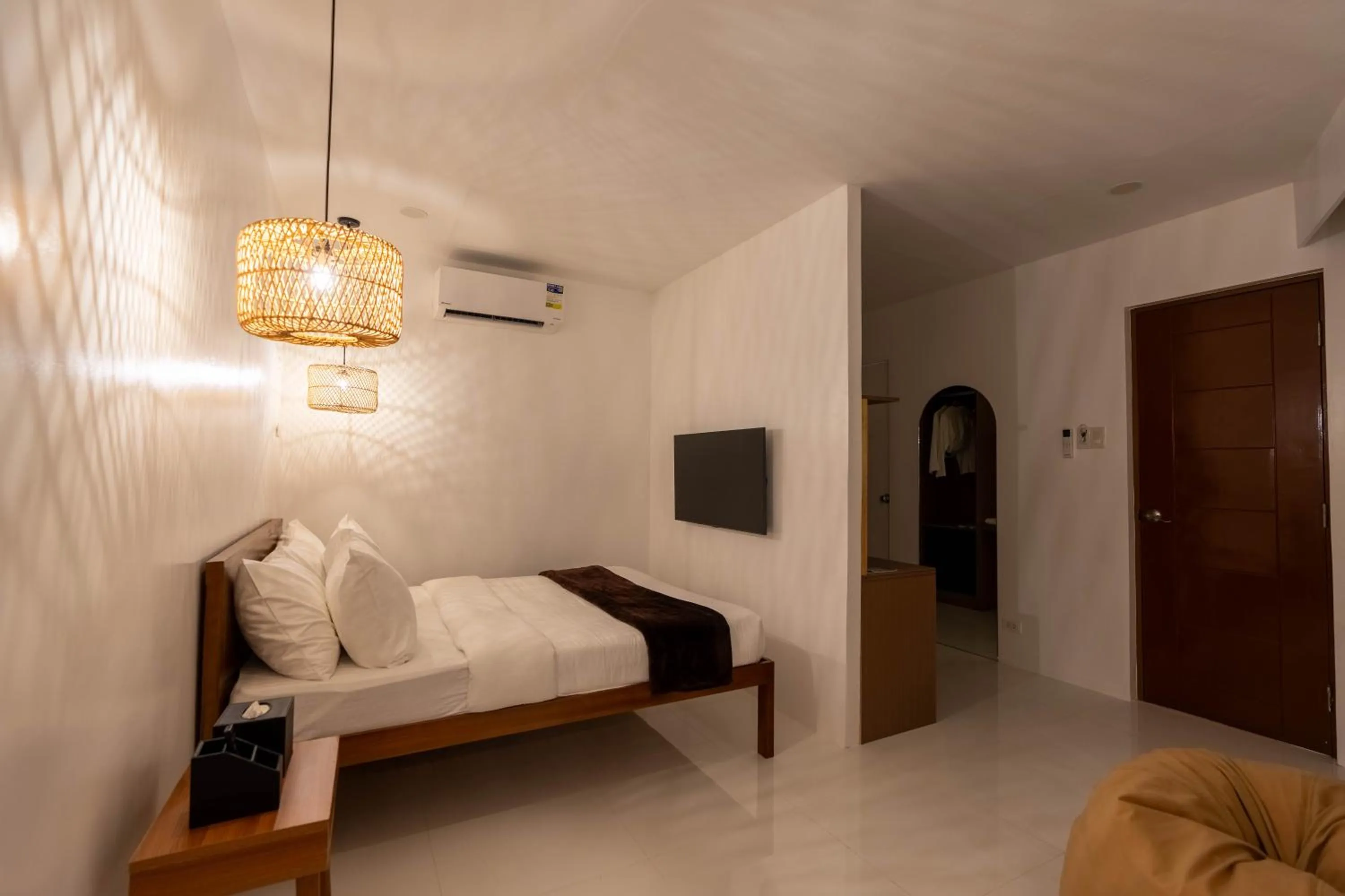 Bed in Serene Oasis Resort - Oslob Cebu Philippines