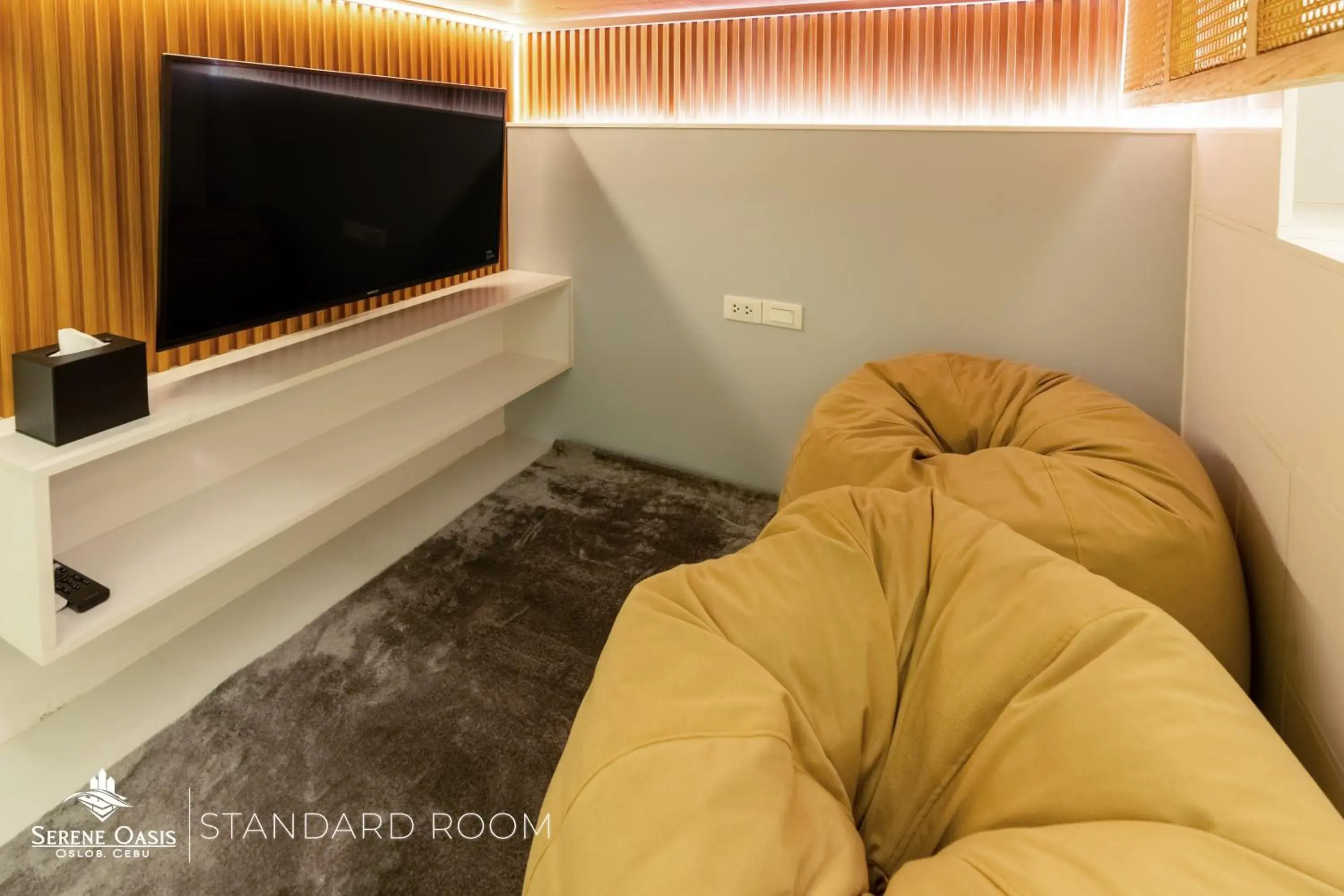 Deluxe Double Room in Serene Oasis Resort - Oslob Cebu Philippines Deluxe Double Room in Serene Oasis Resort - Oslob Cebu Philippines