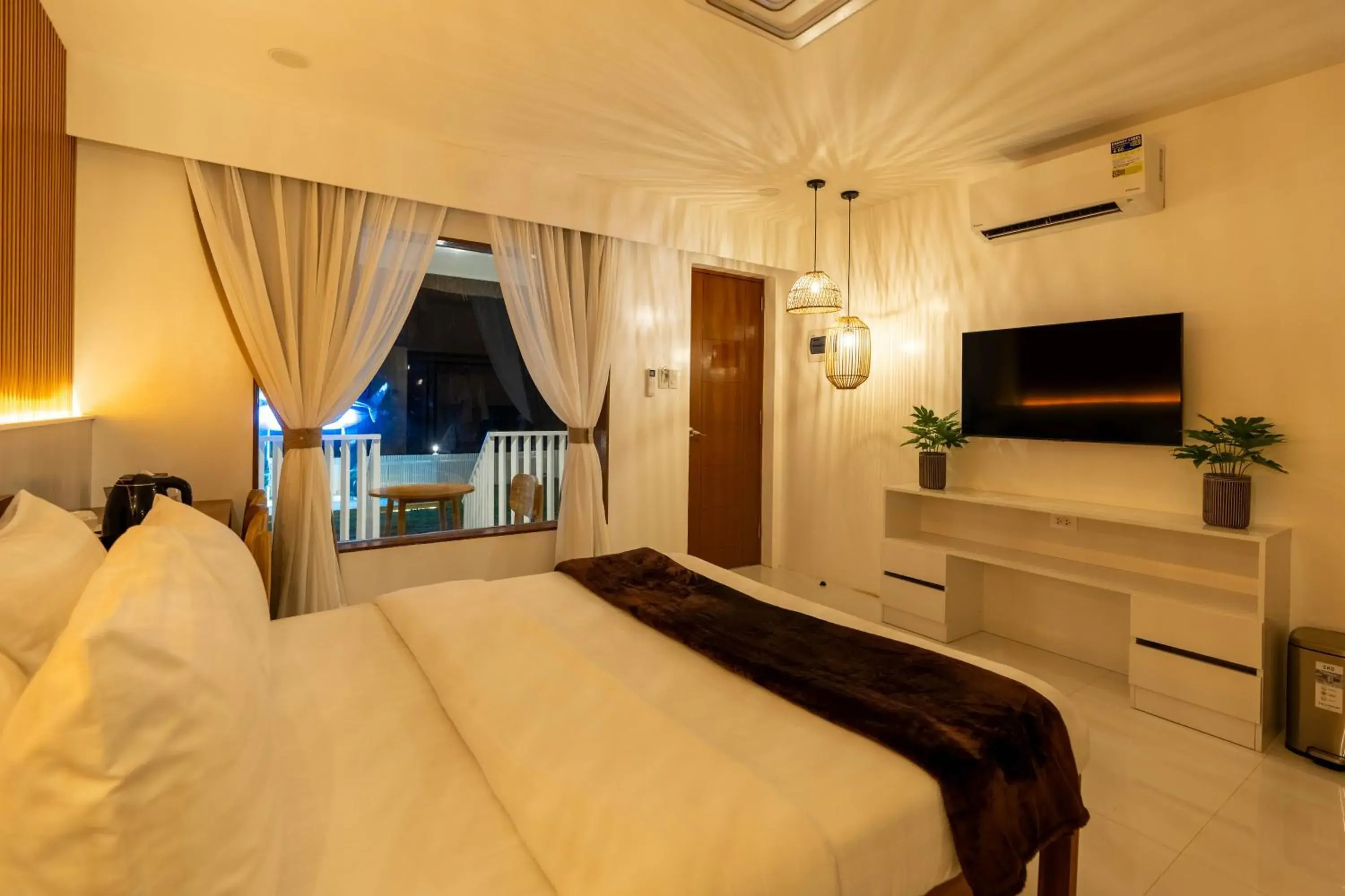 Deluxe Suite with Sea View in Serene Oasis Resort - Oslob Cebu Philippines Deluxe Suite with Sea View in Serene Oasis Resort - Oslob Cebu Philippines