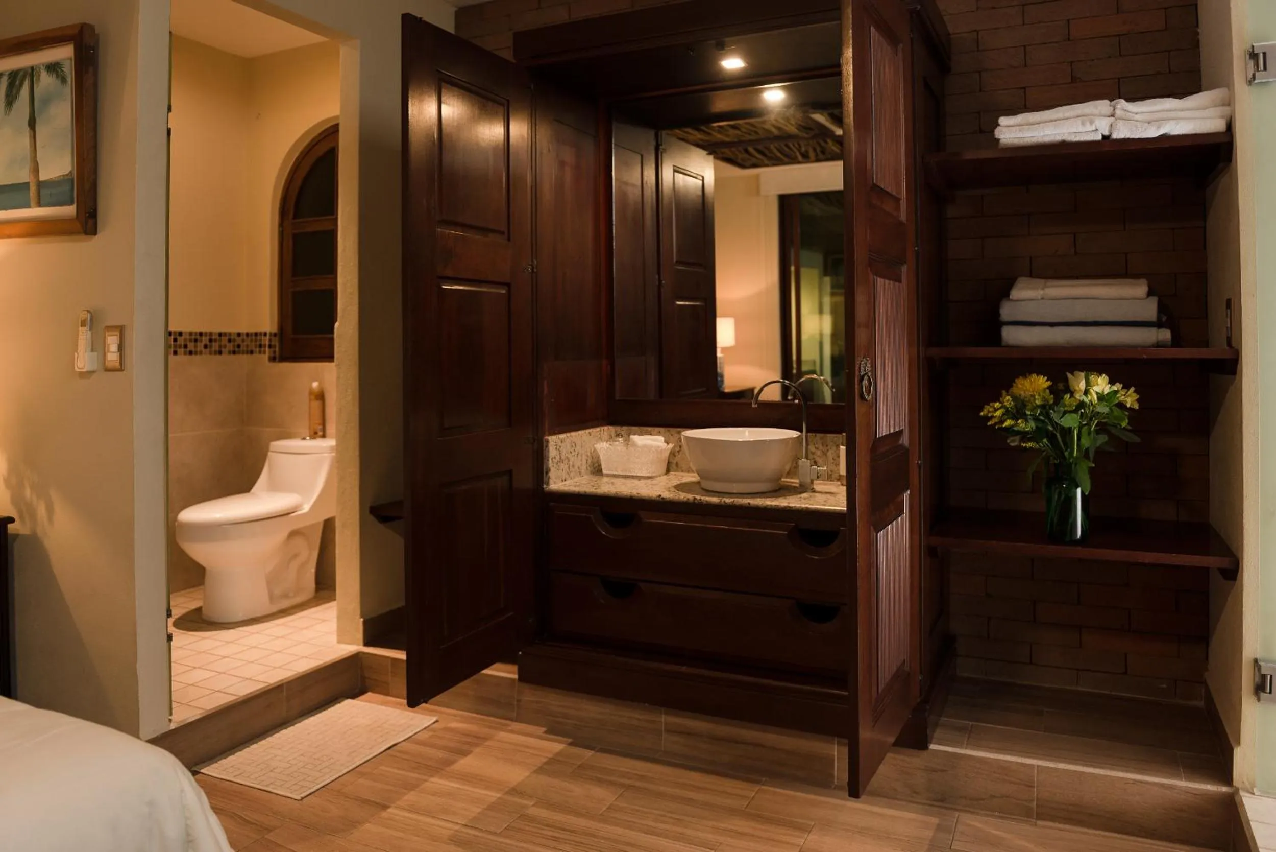 Bathroom in Villa Bella Bed & Breakfast Inn