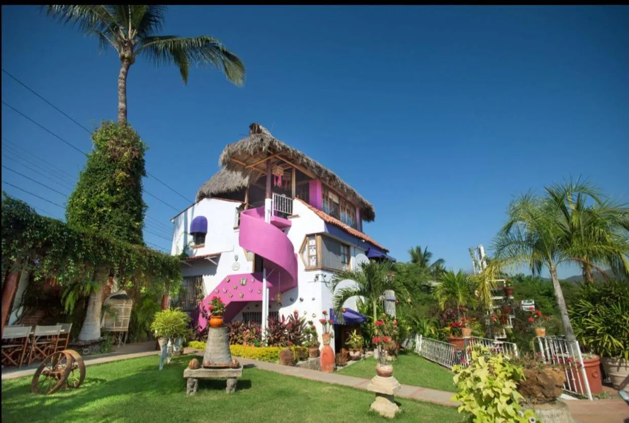 Property building in Villa Bella Bed & Breakfast Inn