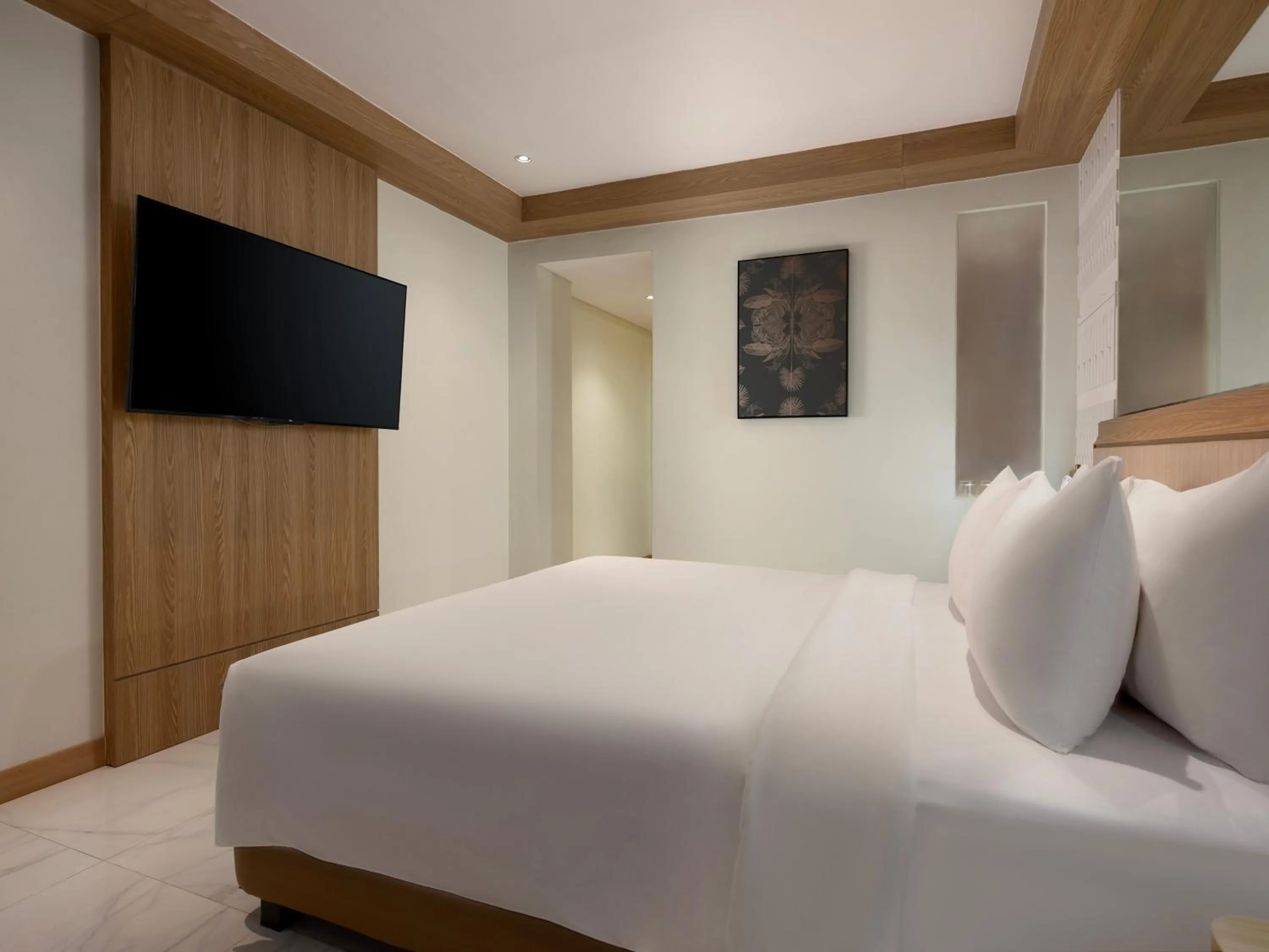 Bed in Golden Hill by Golden Tulip