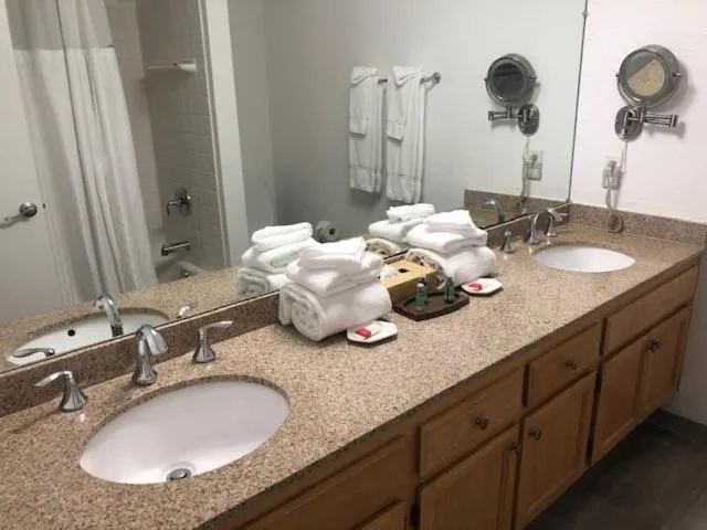 Bathroom in GetAways at Vista Mirage Resort