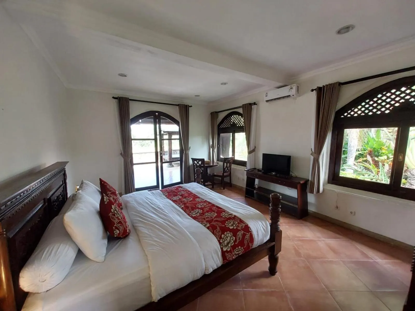 View (from property/room), Bed in Dzawani Ubud