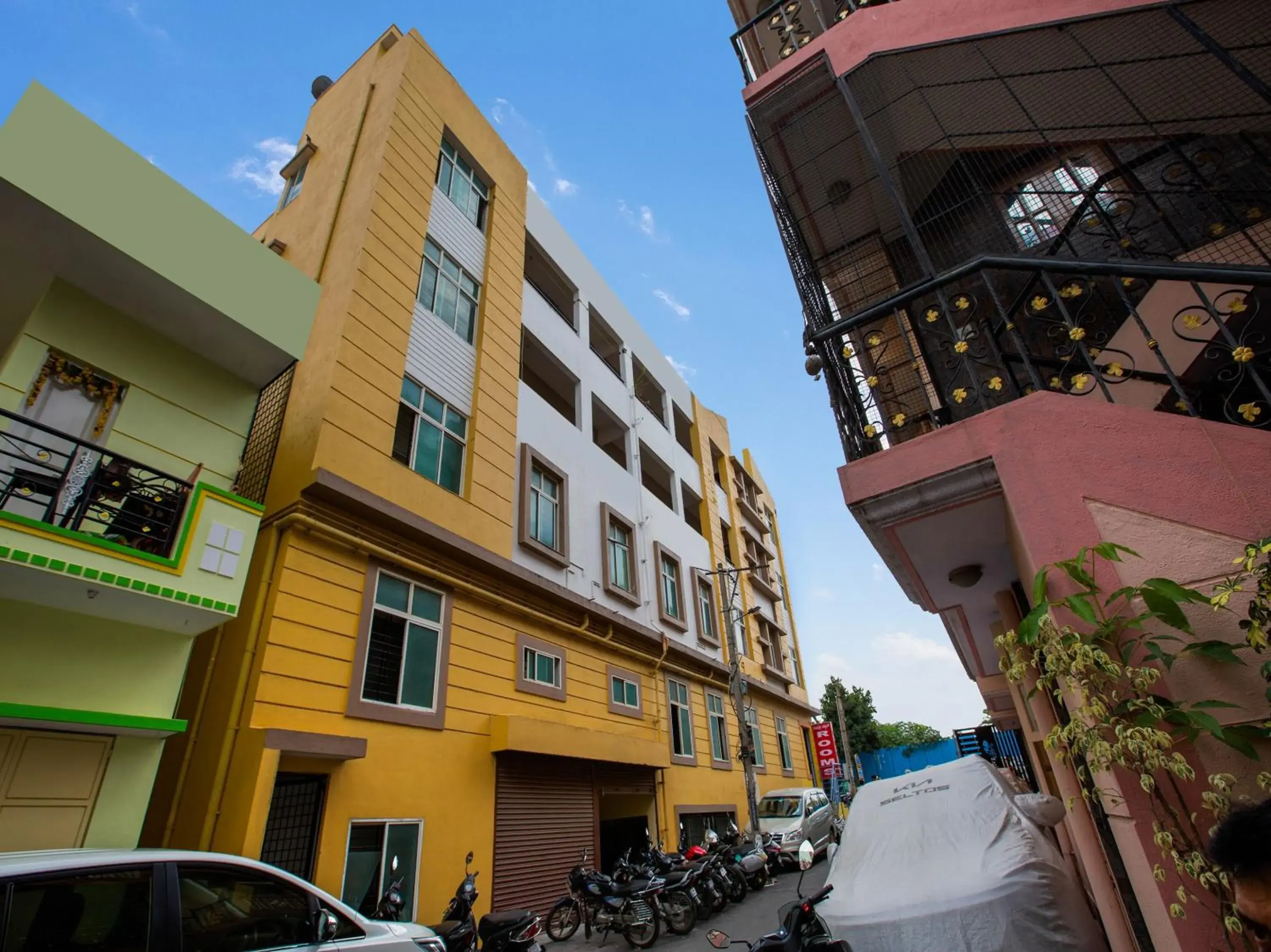 Facade/entrance in Hotel O Manjushree Boarding & Lodging nearby Dr.BR Ambedkar Stadium Basveshwar nagar Facade/entrance in Hotel O Manjushree Boarding & Lodging nearby Dr.BR Ambedkar Stadium Basveshwar nagar