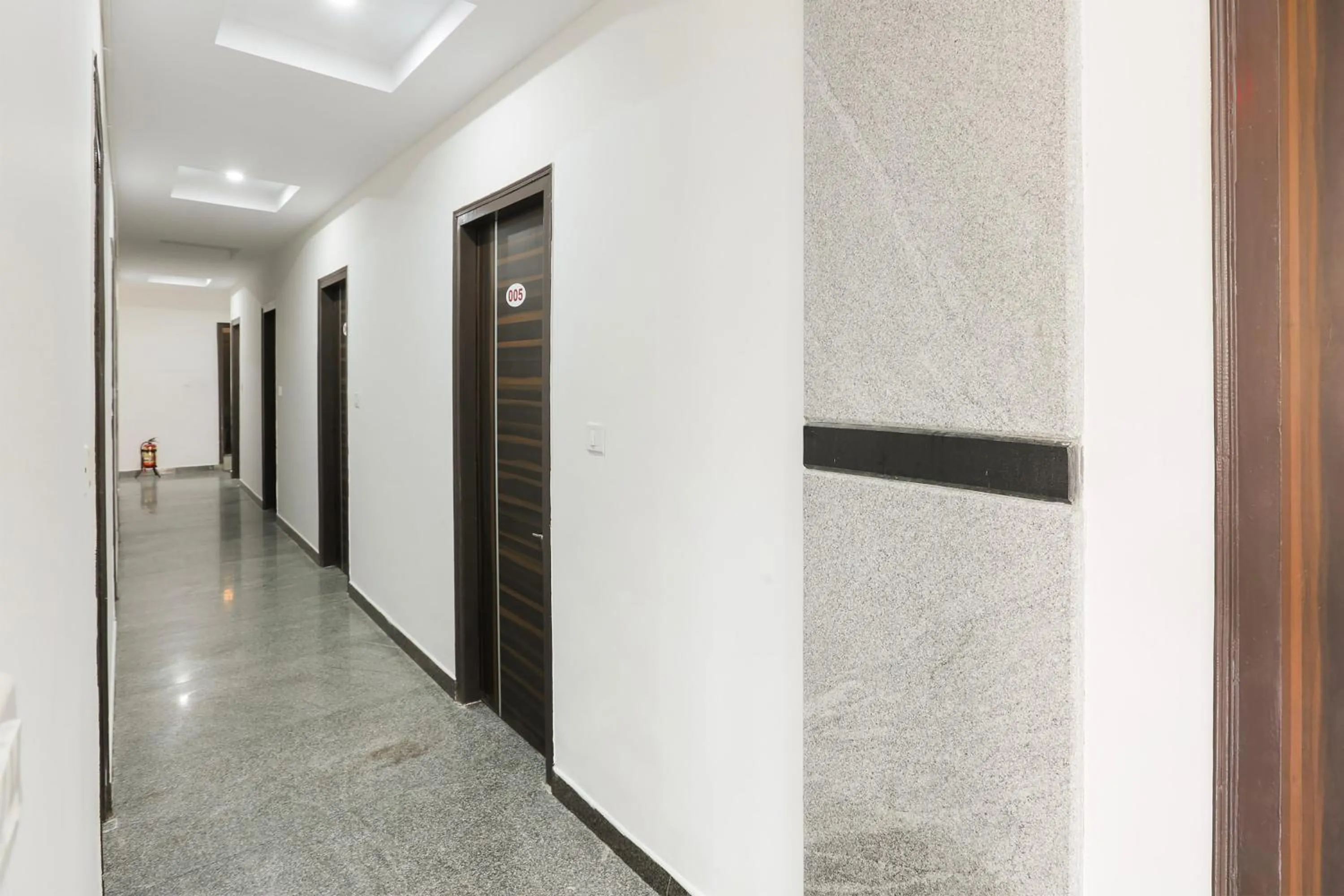 Lobby or reception in Hotel O Manjushree Boarding & Lodging nearby Dr.BR Ambedkar Stadium Basveshwar nagar