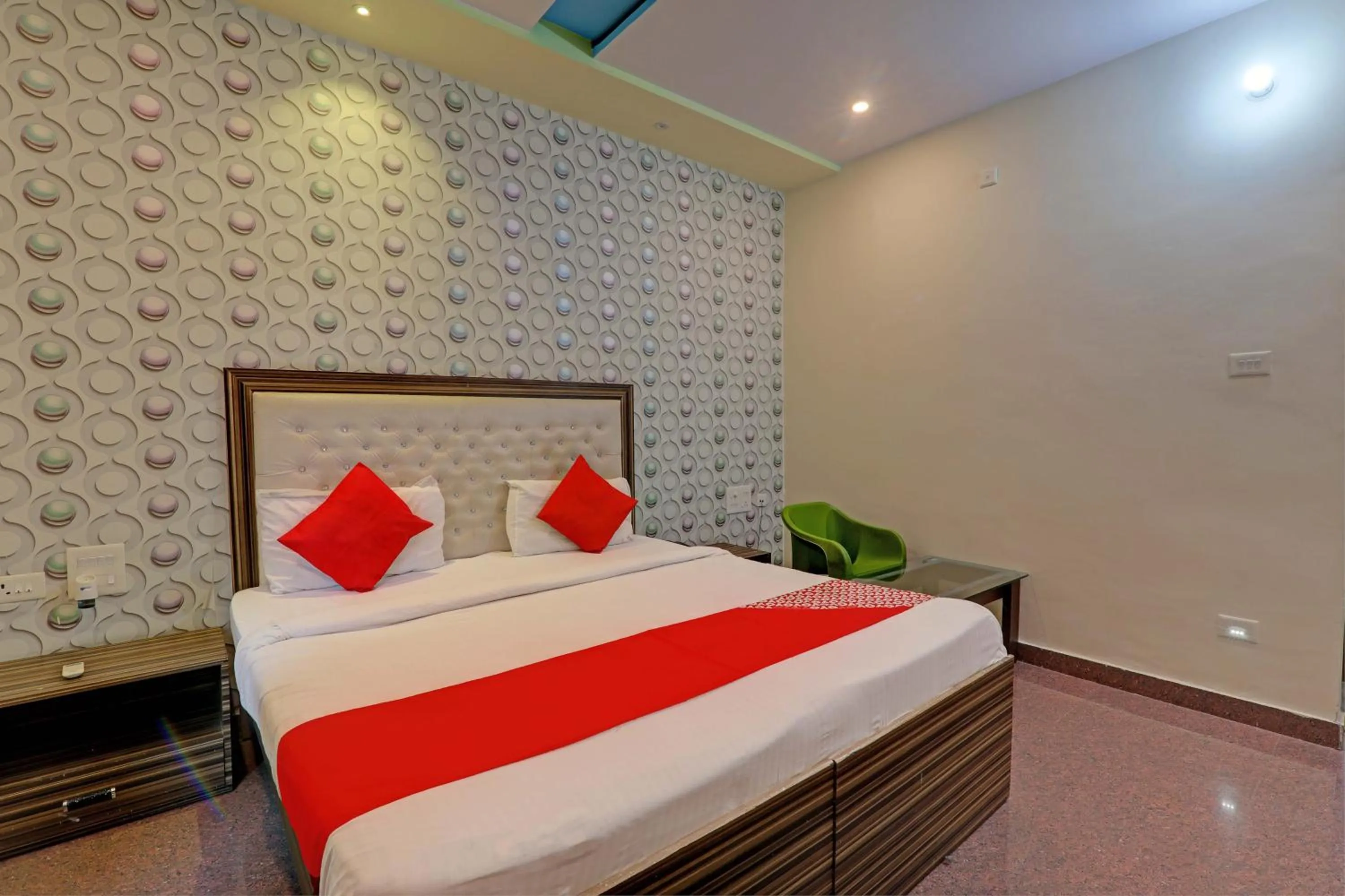 Bedroom in Hotel O Kriti Green