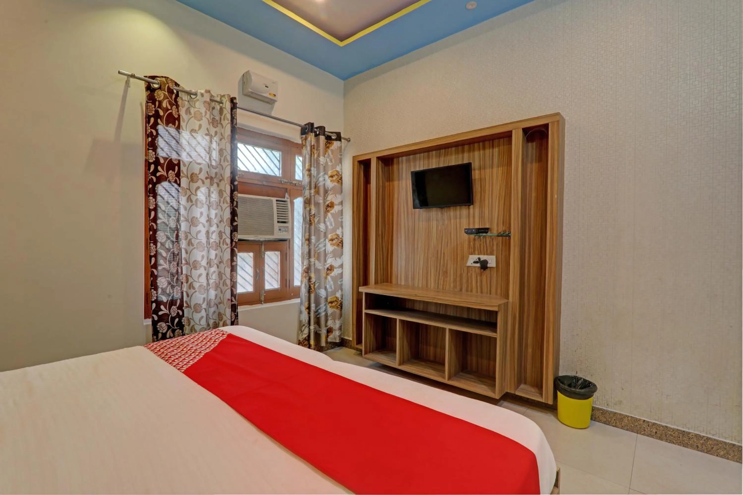 Bedroom in Hotel O Kriti Green
