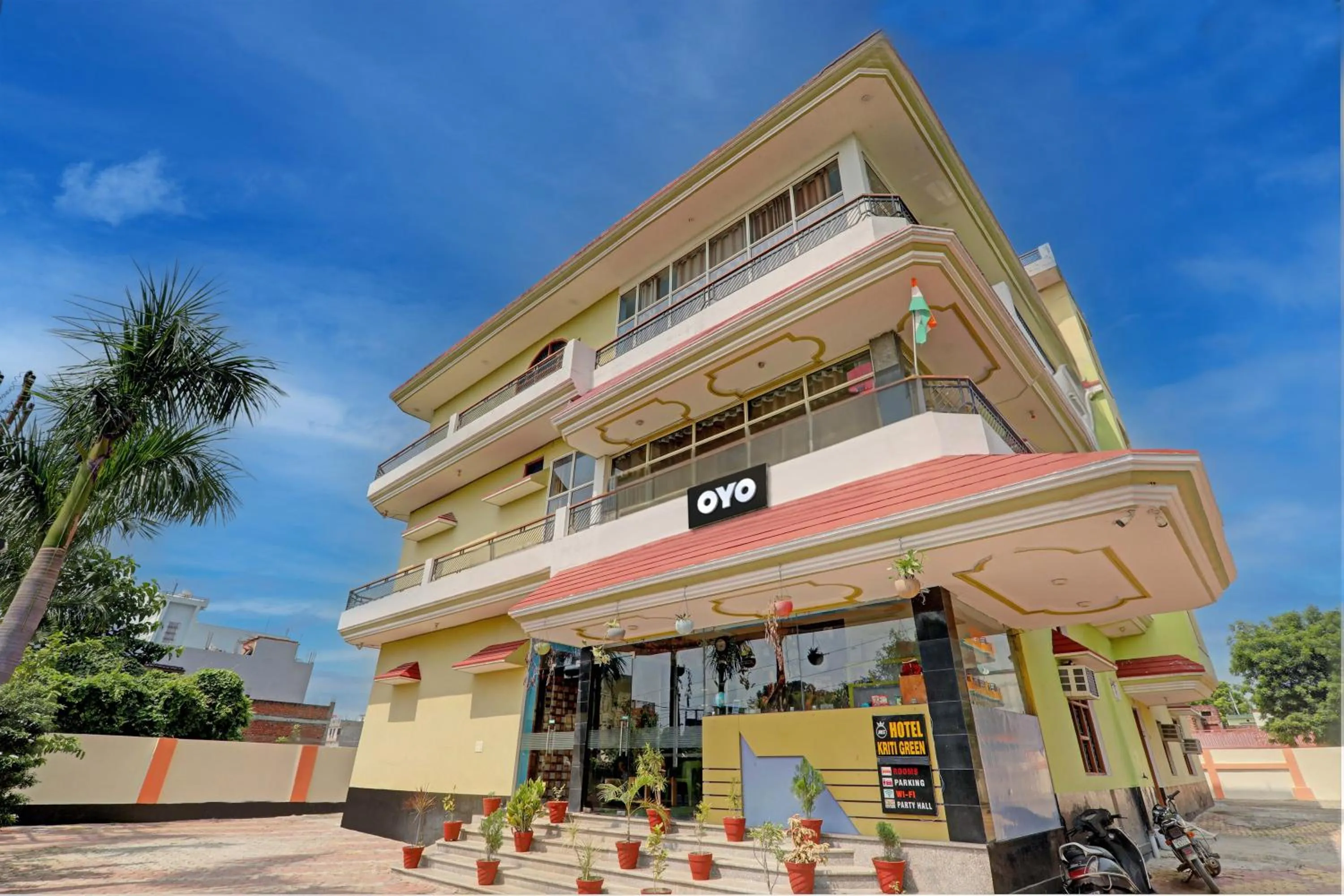 Facade/entrance in Hotel O Kriti Green