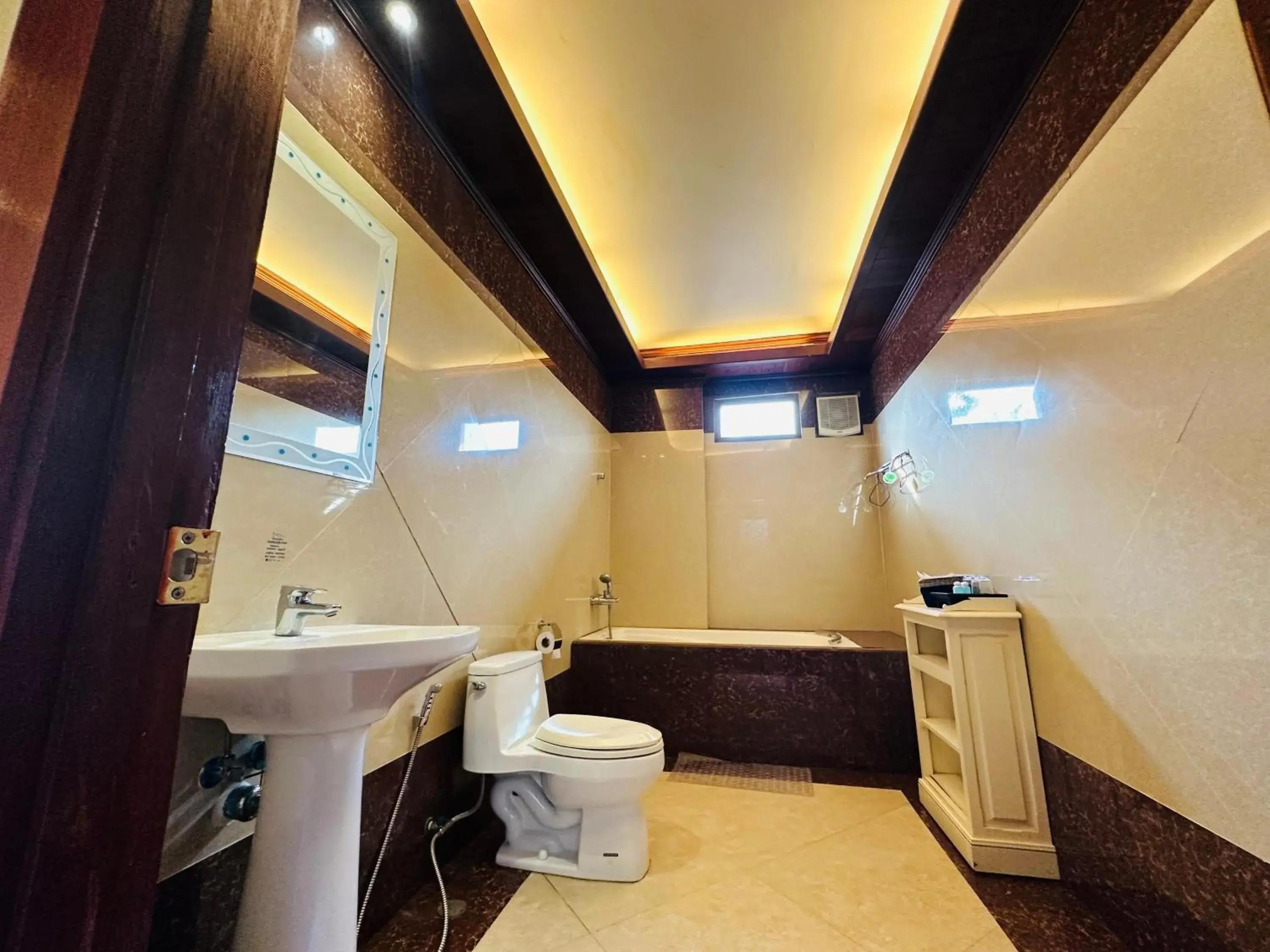 Deluxe Triple Room in Villa Phonethip Mekong Riverside Deluxe Triple Room in Villa Phonethip Mekong Riverside