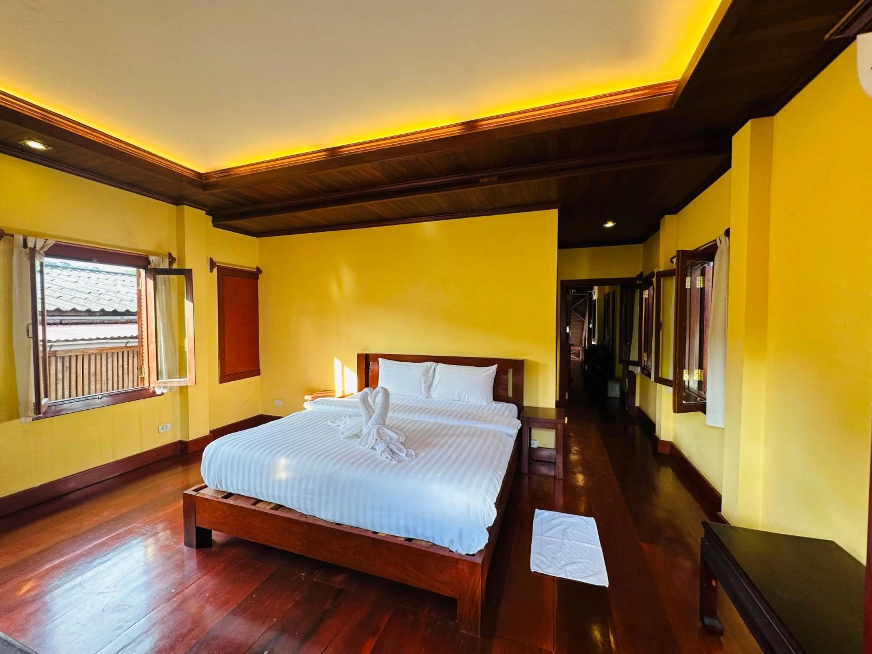 Photo of the whole room, Bed in Villa Phonethip Mekong Riverside