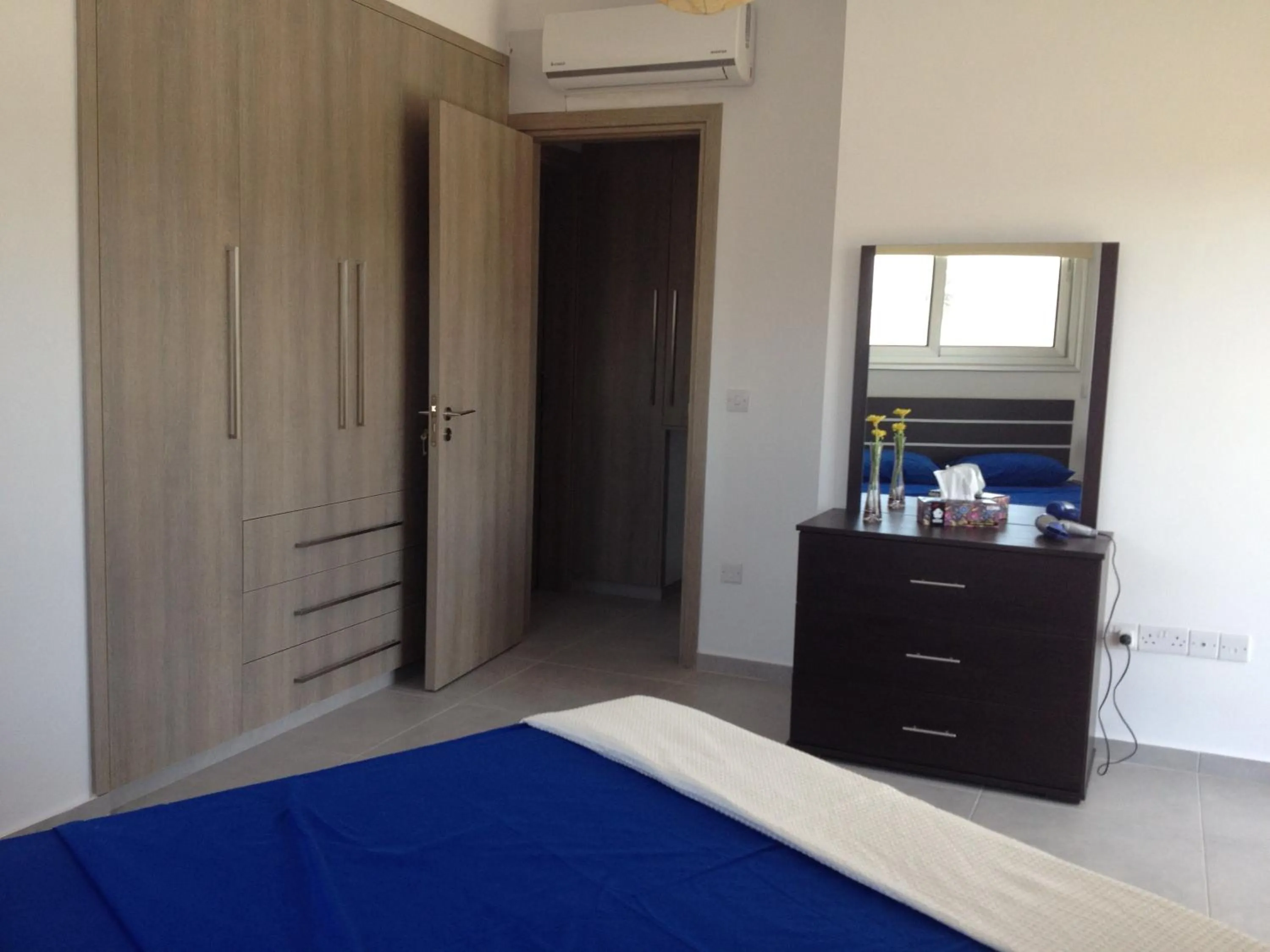 Bedroom, Bed in Niro Apartments