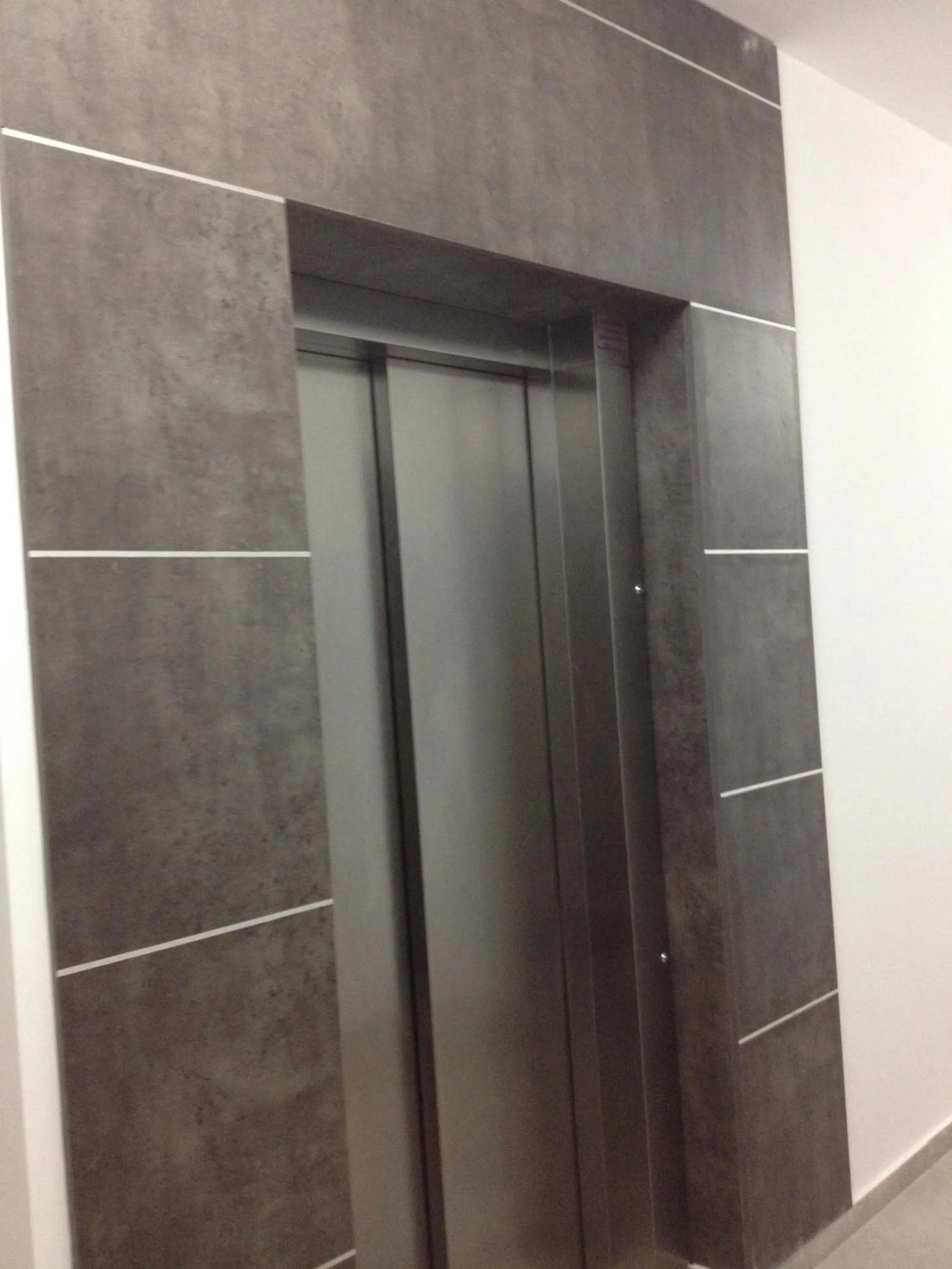 Facade/entrance in Niro Apartments