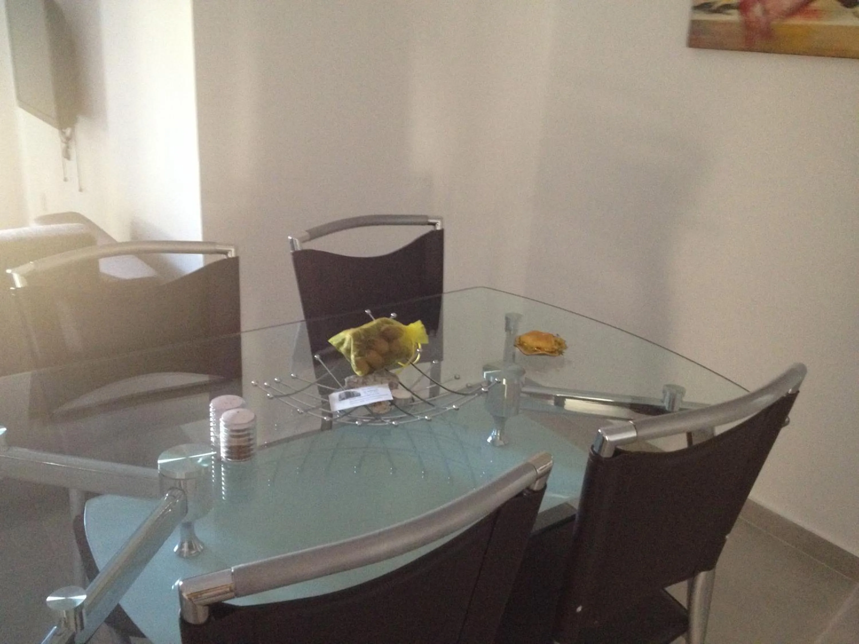 Day in Niro Apartments