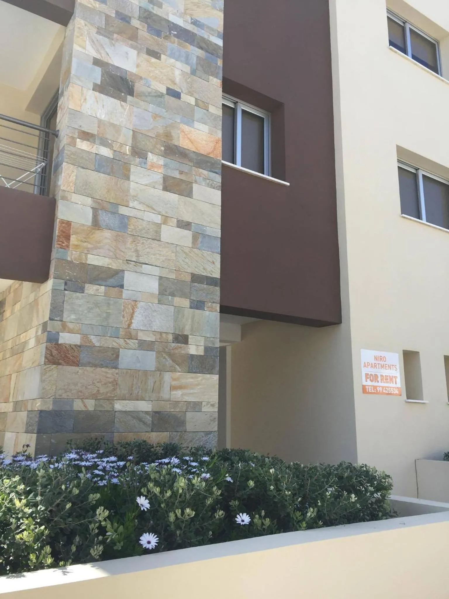 Spring in Niro Apartments