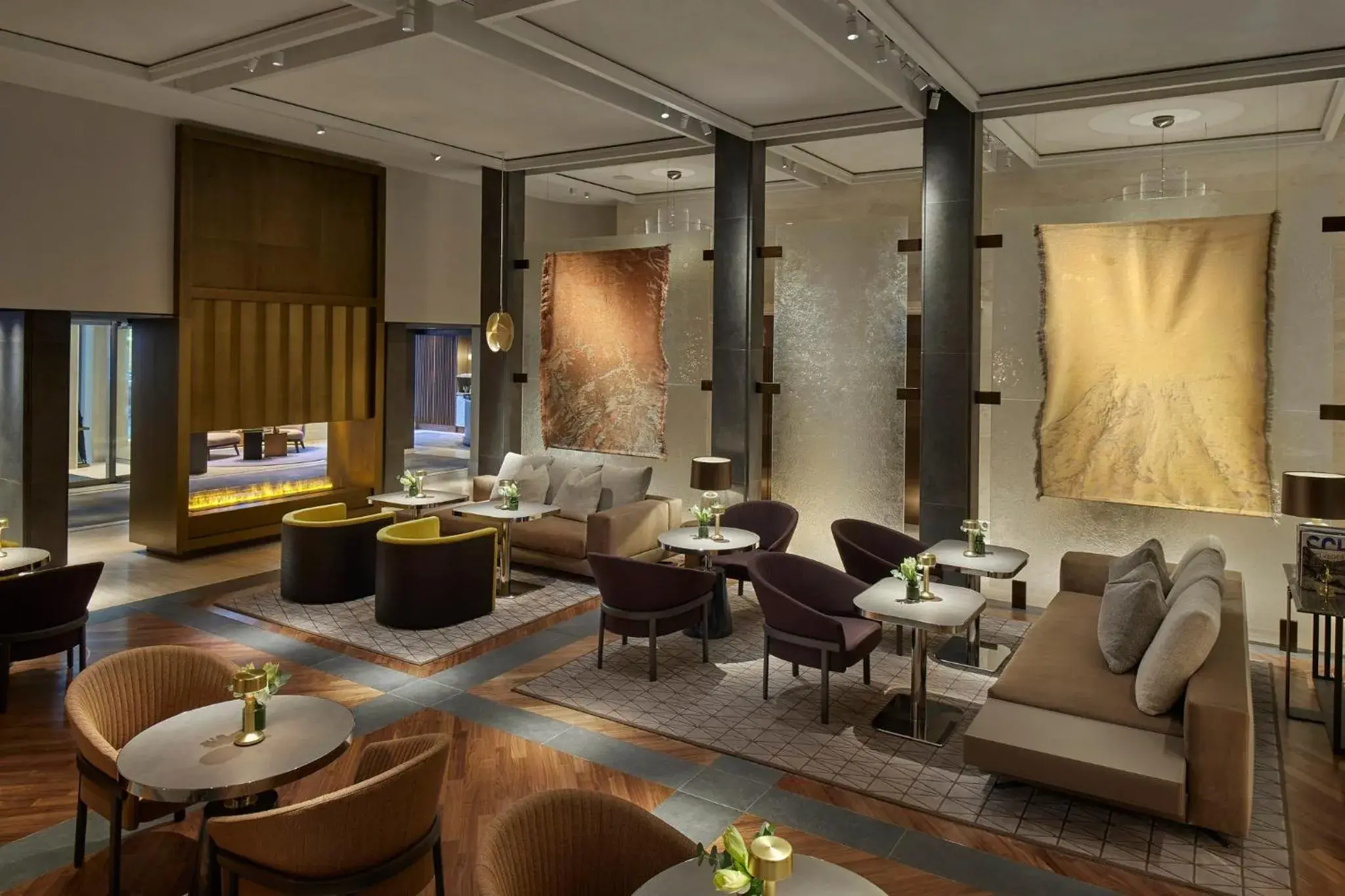 Lounge or bar in Mandarin Oriental Savoy, Zurich Lounge or bar in Mandarin Oriental Savoy, Zurich