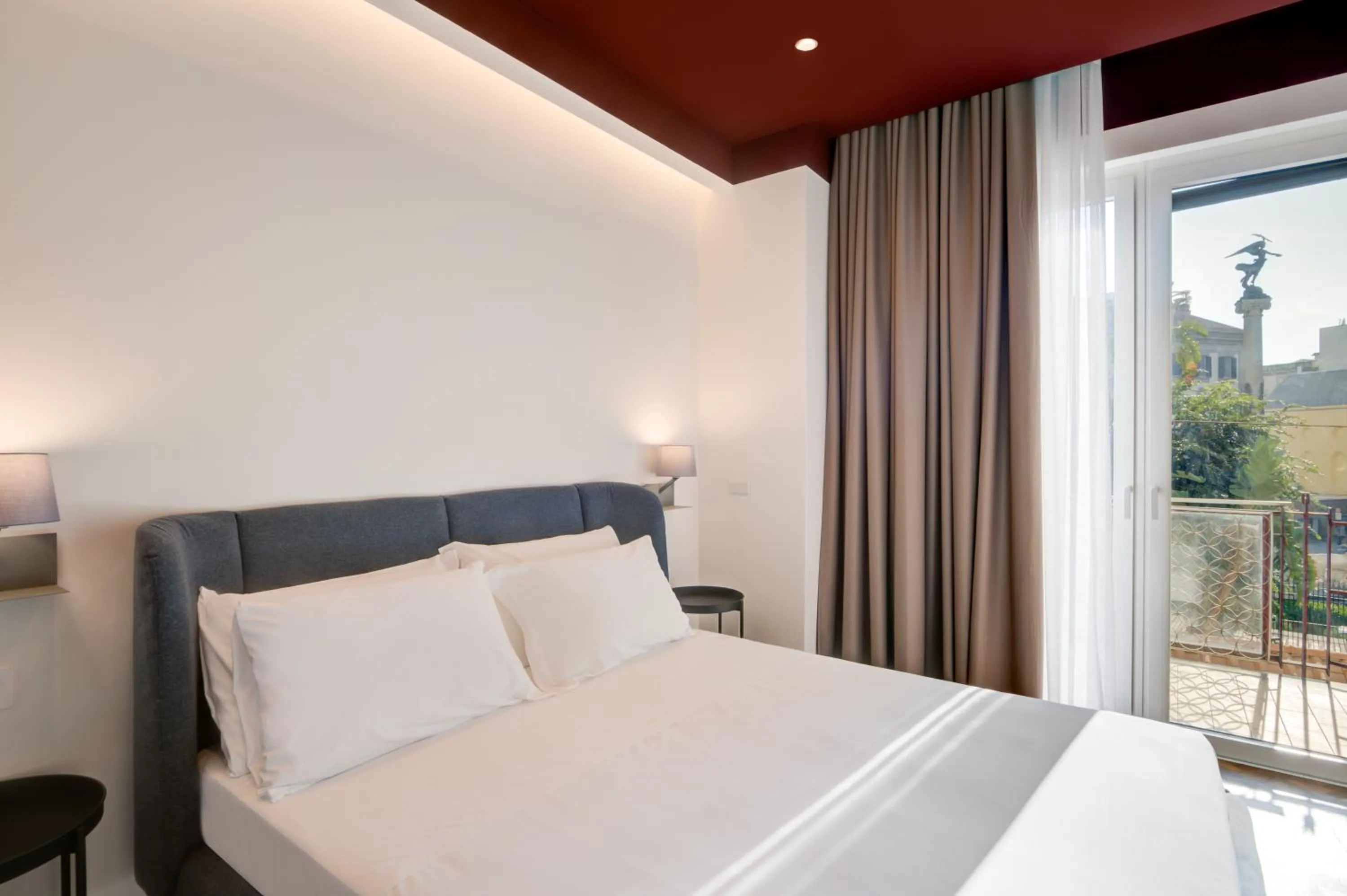 Bed in Well Suites - Piazza dei Martiri