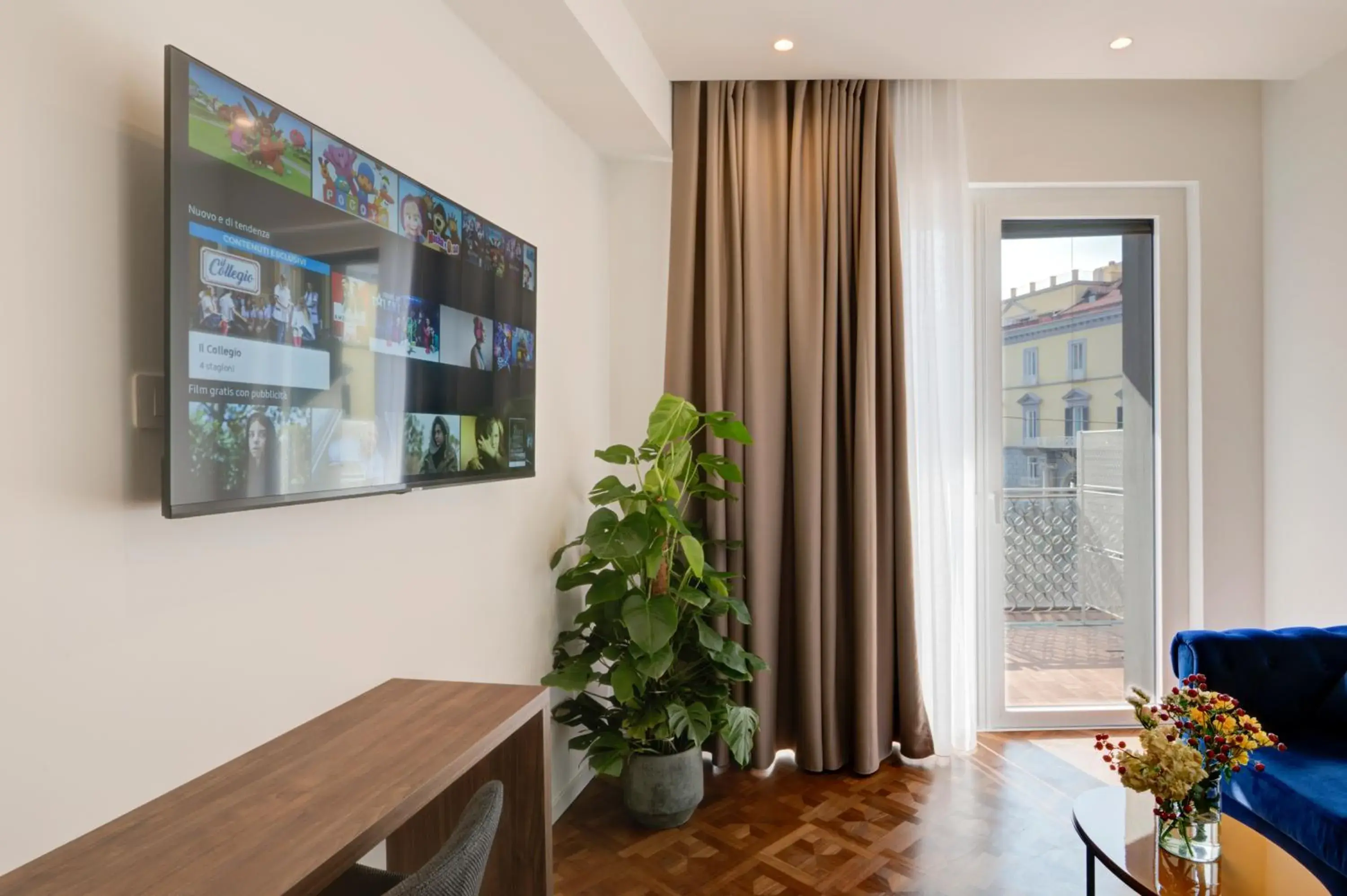King Suite with Balcony in Well Suites - Piazza dei Martiri King Suite with Balcony in Well Suites - Piazza dei Martiri