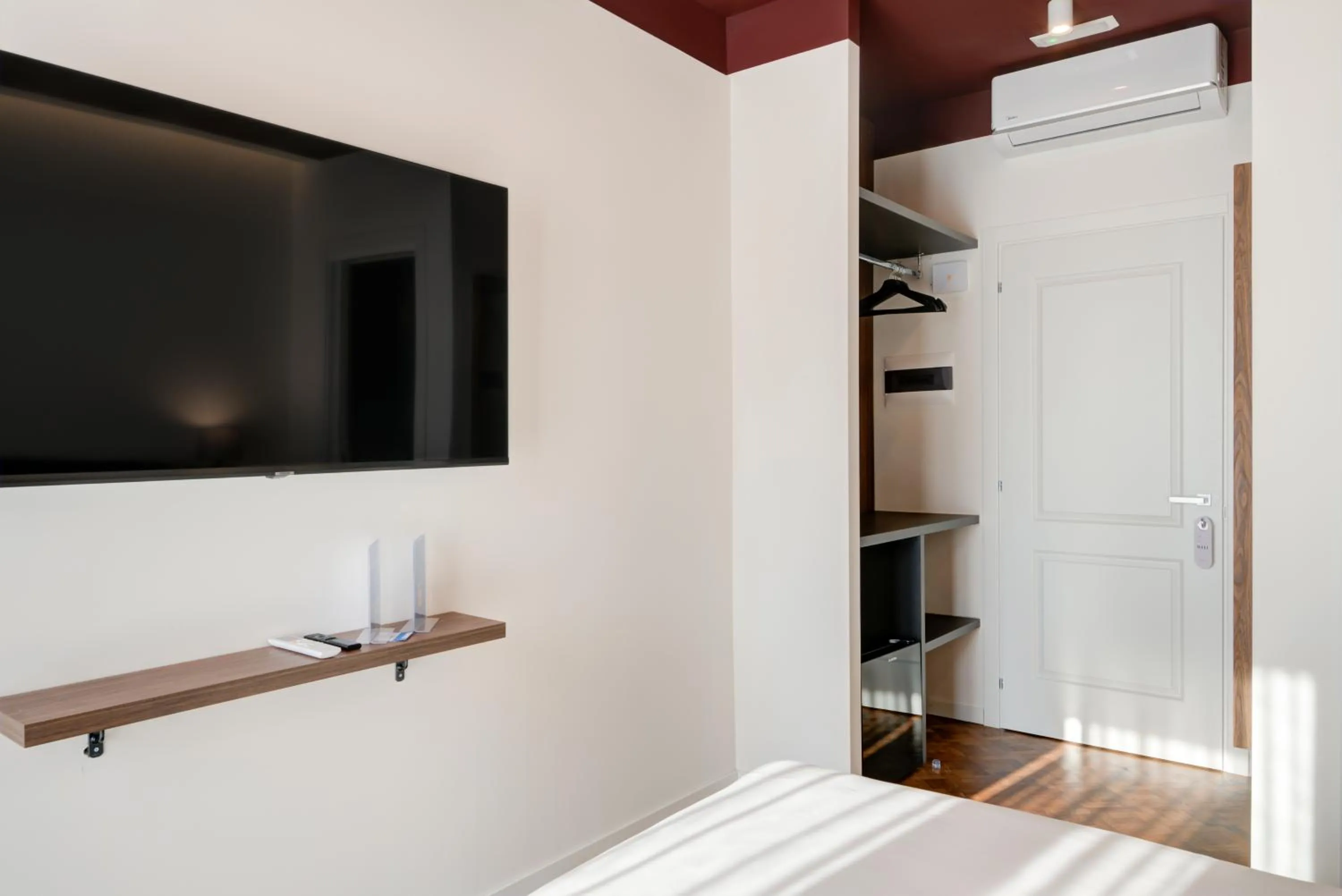 Bed in Well Suites - Piazza dei Martiri