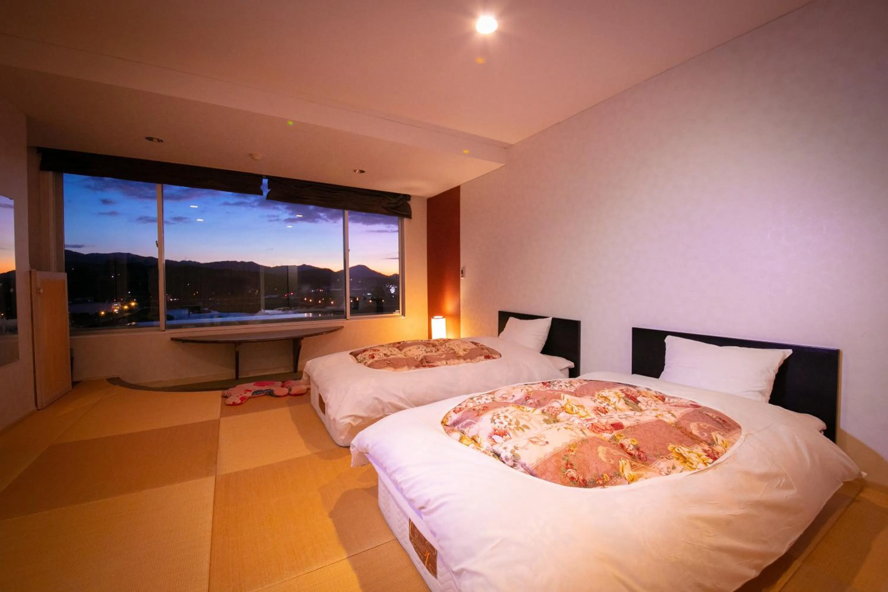 Bed in caffel Hina-no-sato