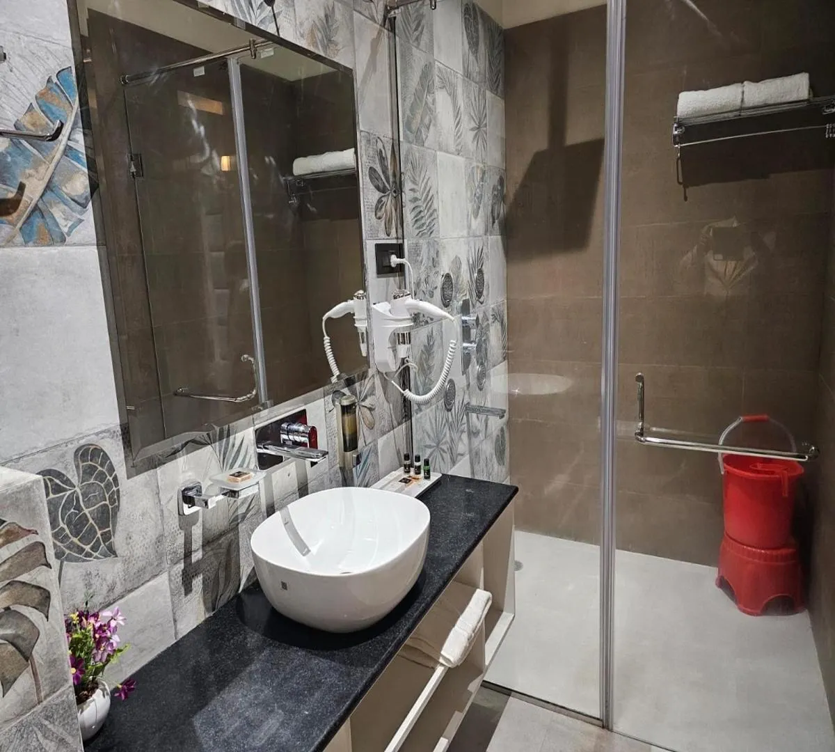 Bathroom in Hotel Gold In Leaf