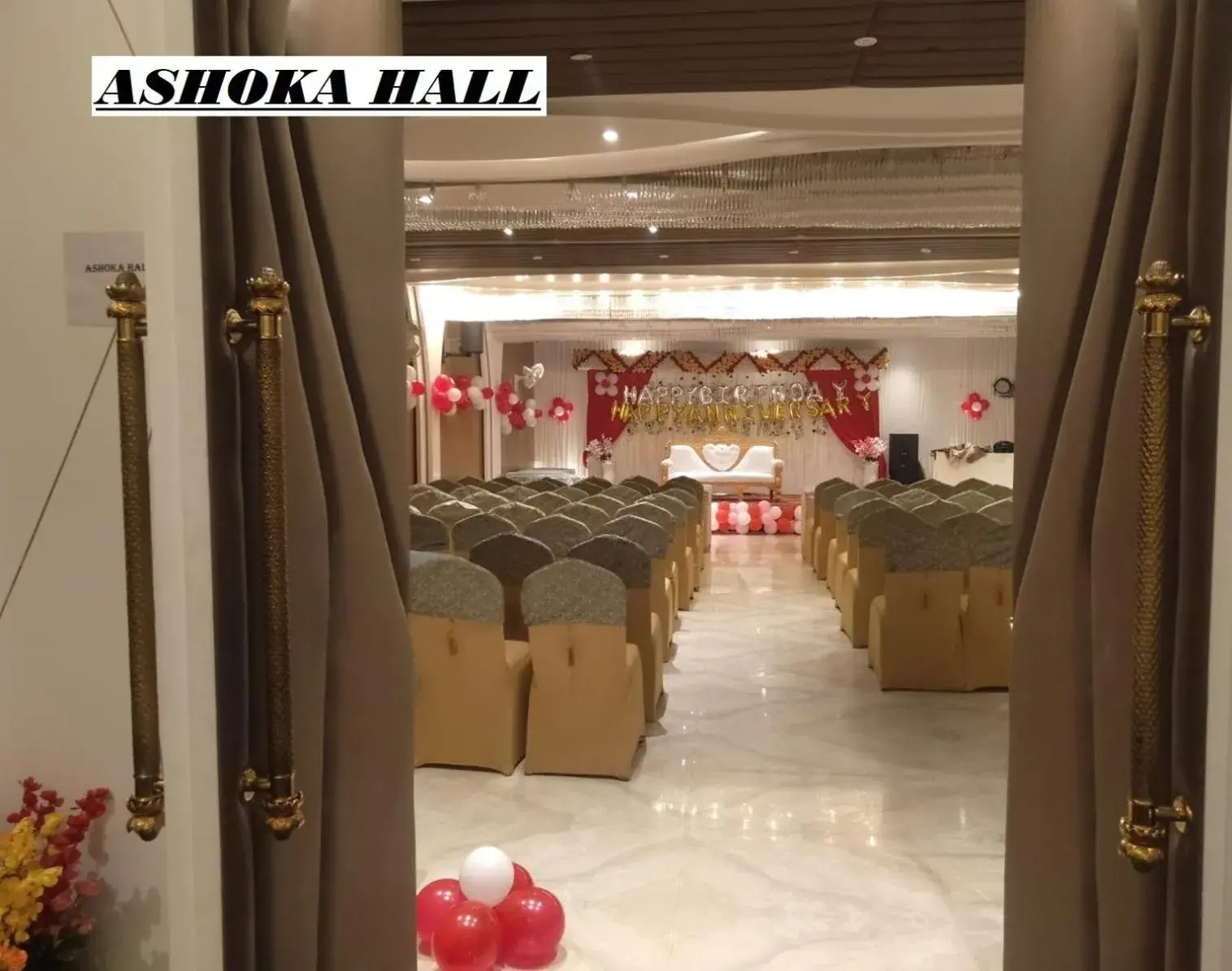 Property building in Hotel Gold In Leaf Property building in Hotel Gold In Leaf