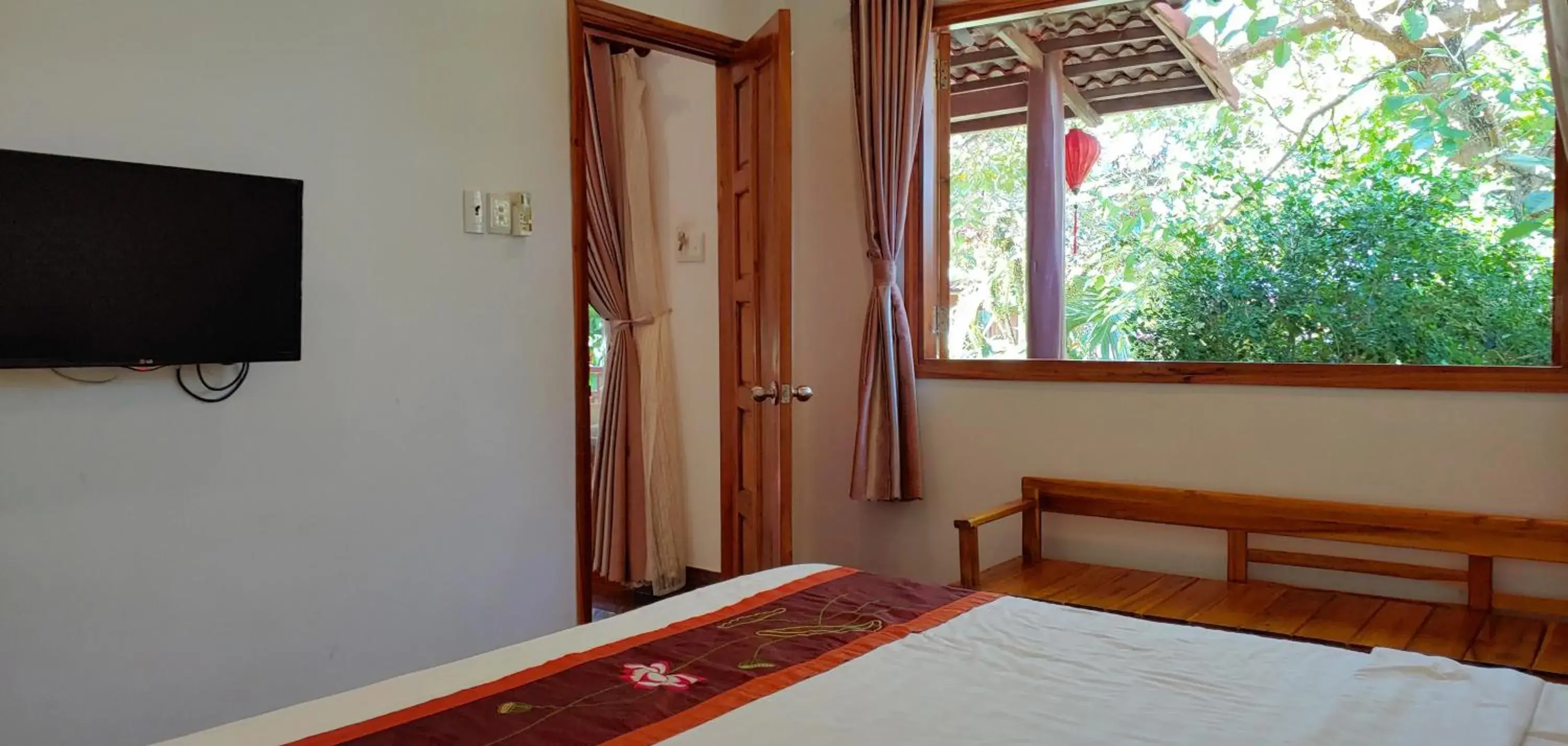 Photo of the whole room, Bed in Hong Bin Bungalow Photo of the whole room, Bed in Hong Bin Bungalow