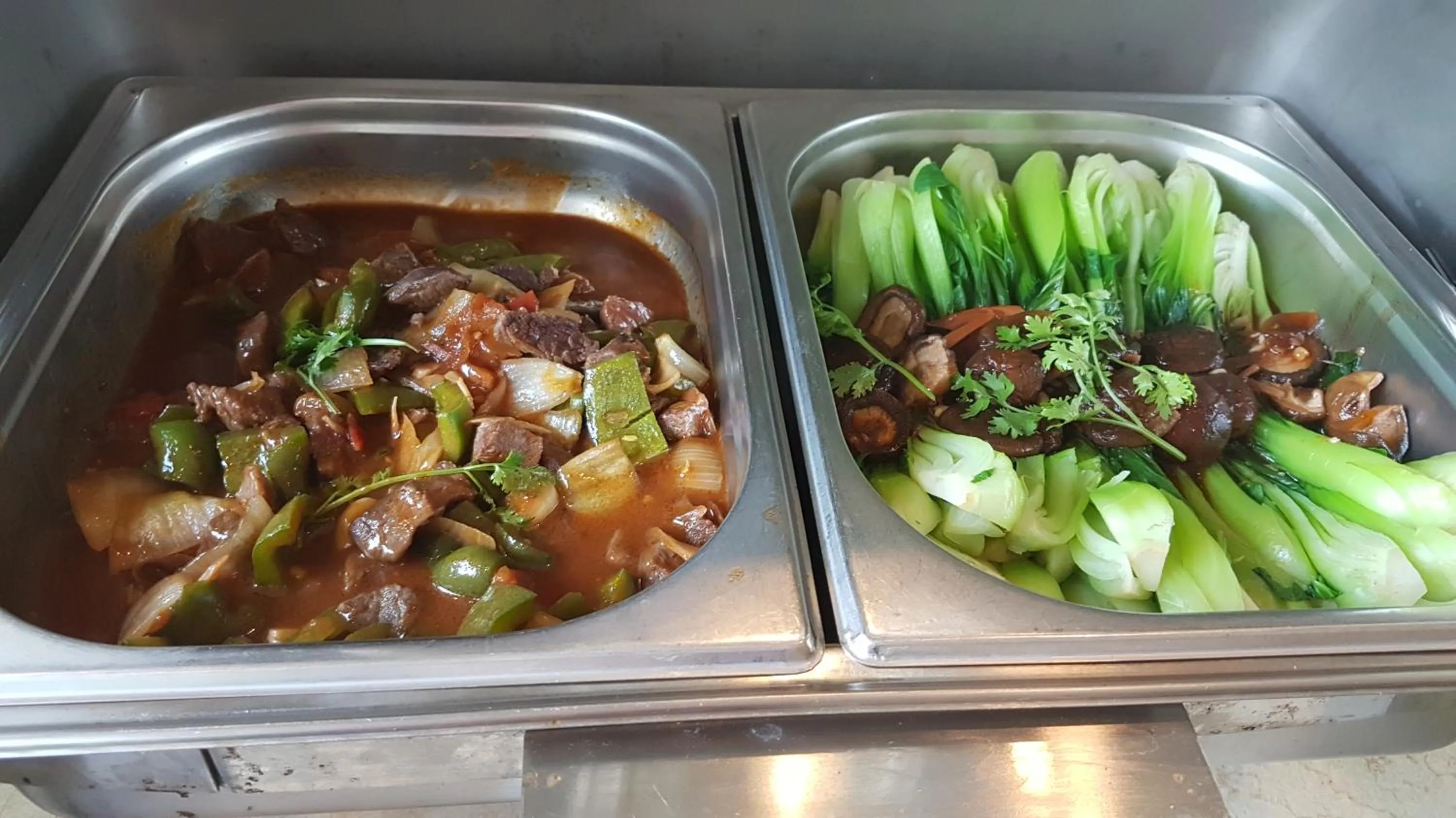 Buffet breakfast in Hong Bin Bungalow