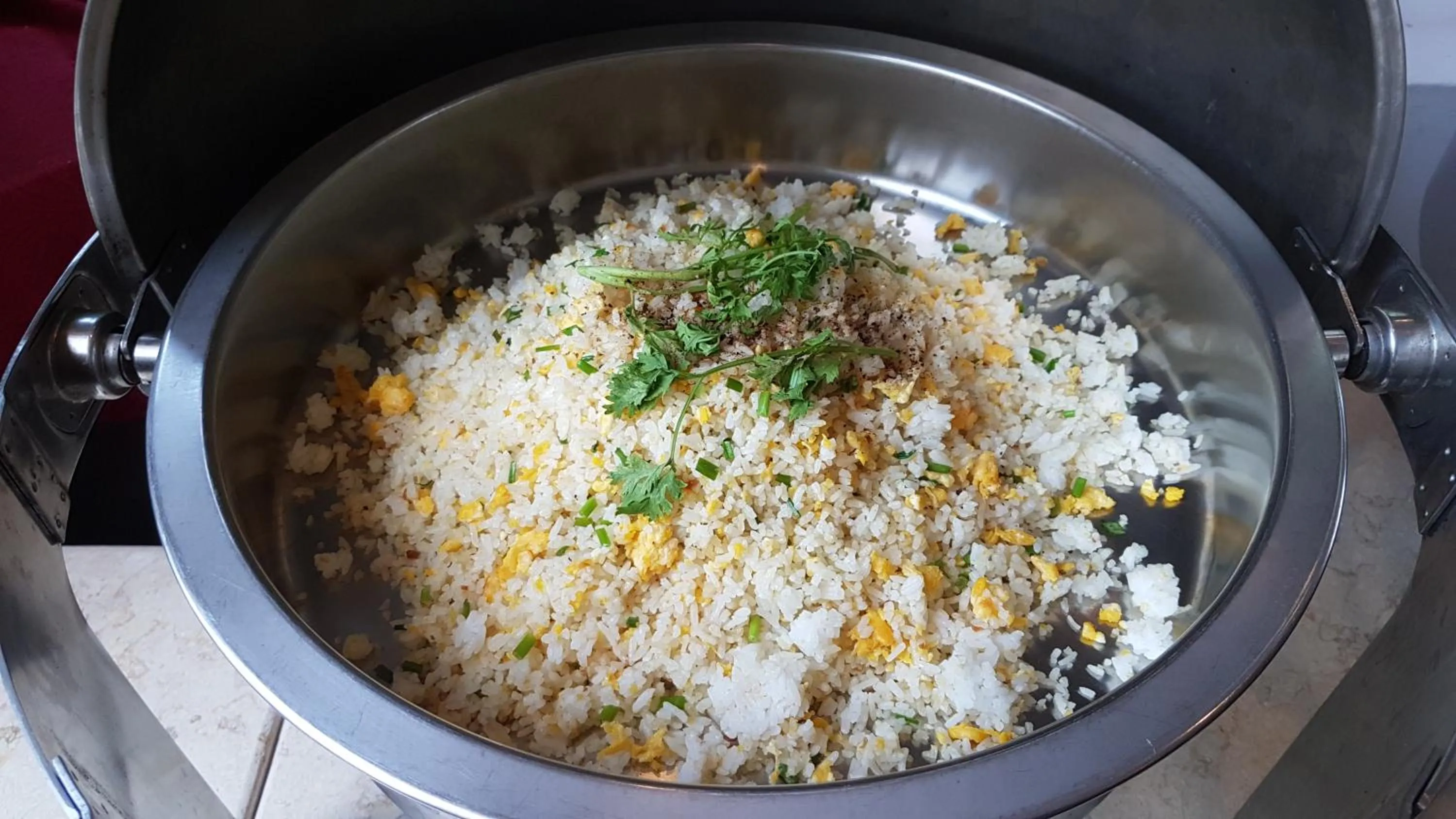 Buffet breakfast in Hong Bin Bungalow