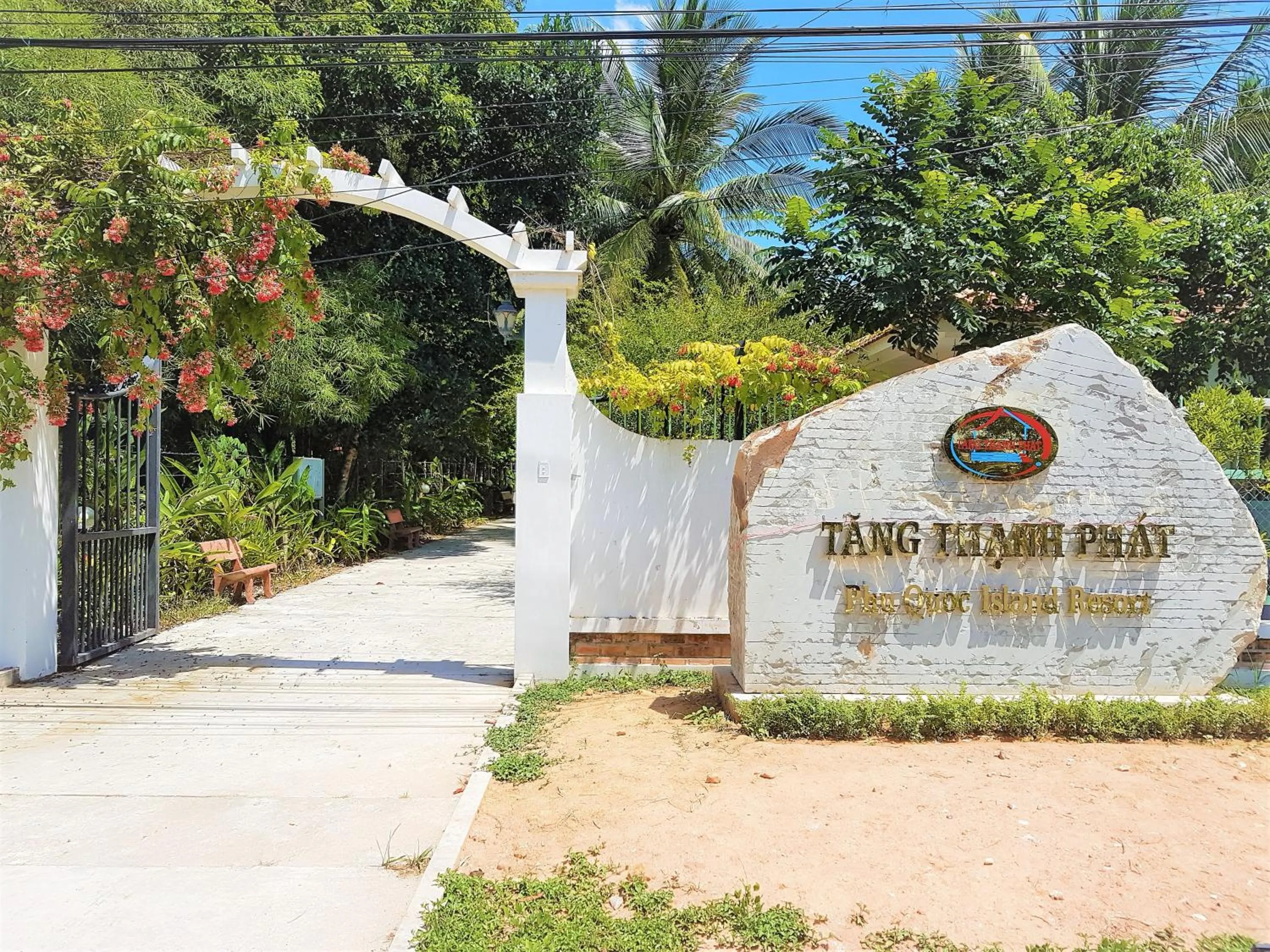 Facade/entrance in Tang Thanh Phat Resort