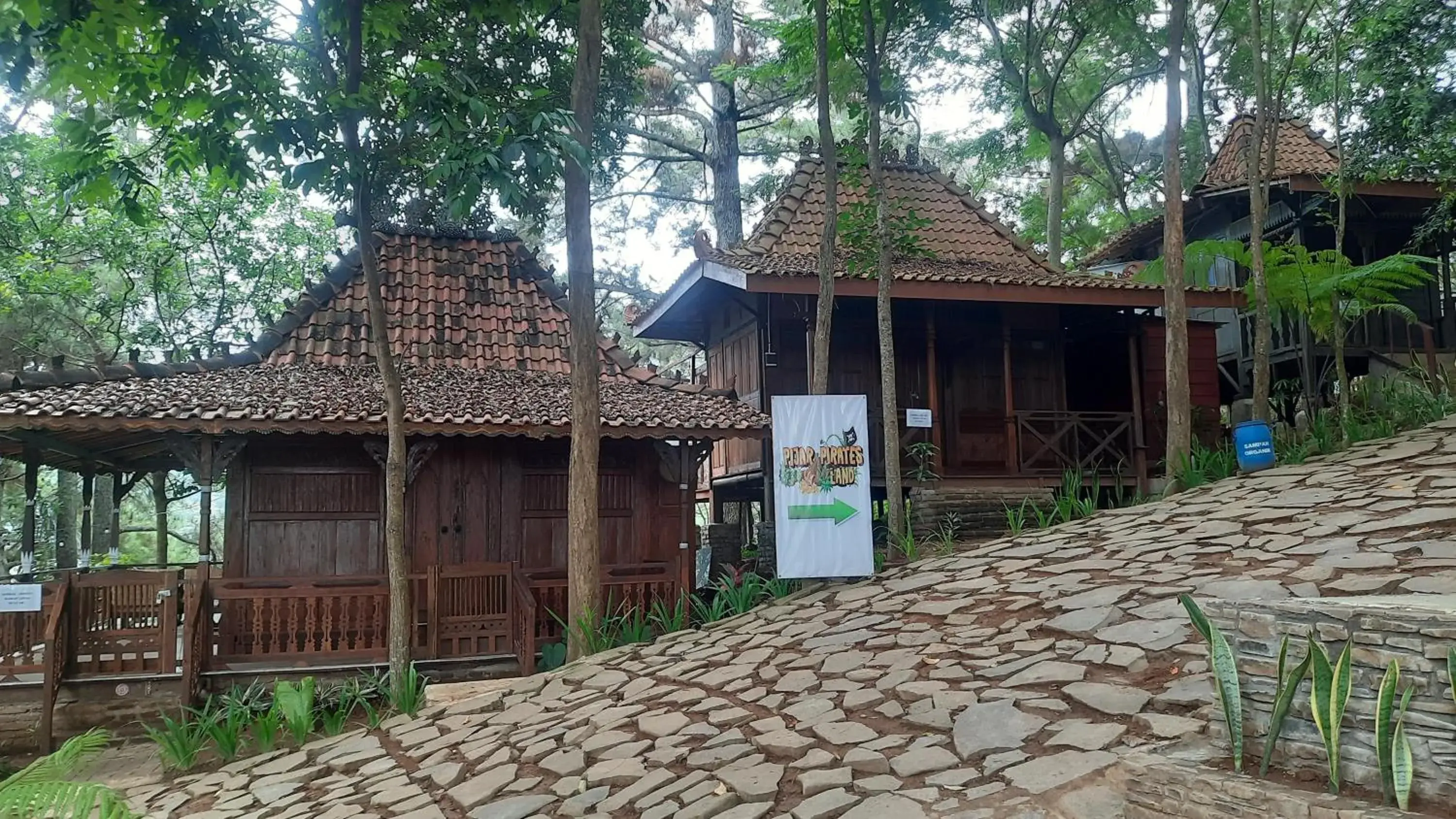 Garden view in Pijar Resort Powered by Cocotel Garden view in Pijar Resort Powered by Cocotel