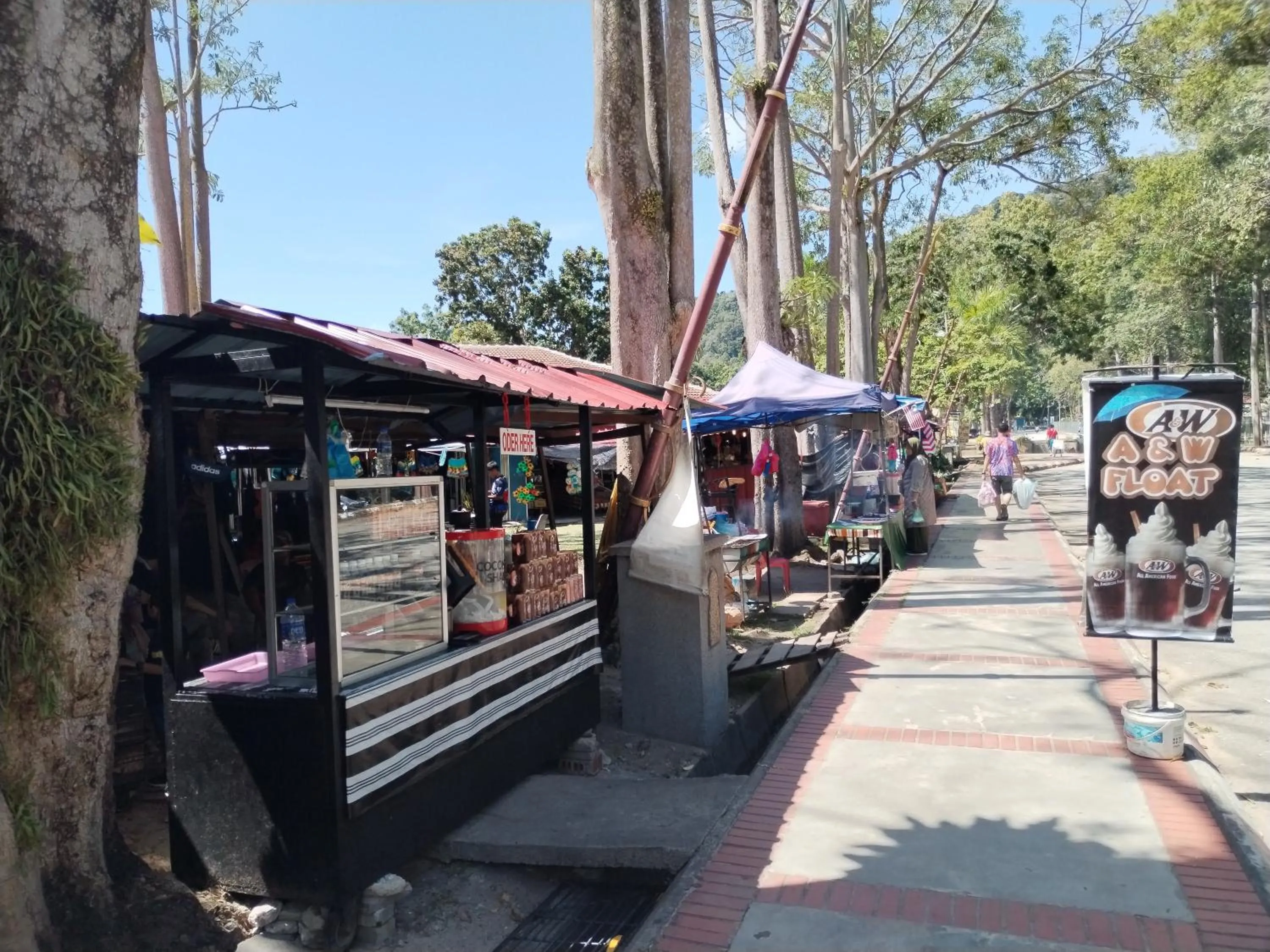 Food and drinks in Teluk Batik Holiday Apartment