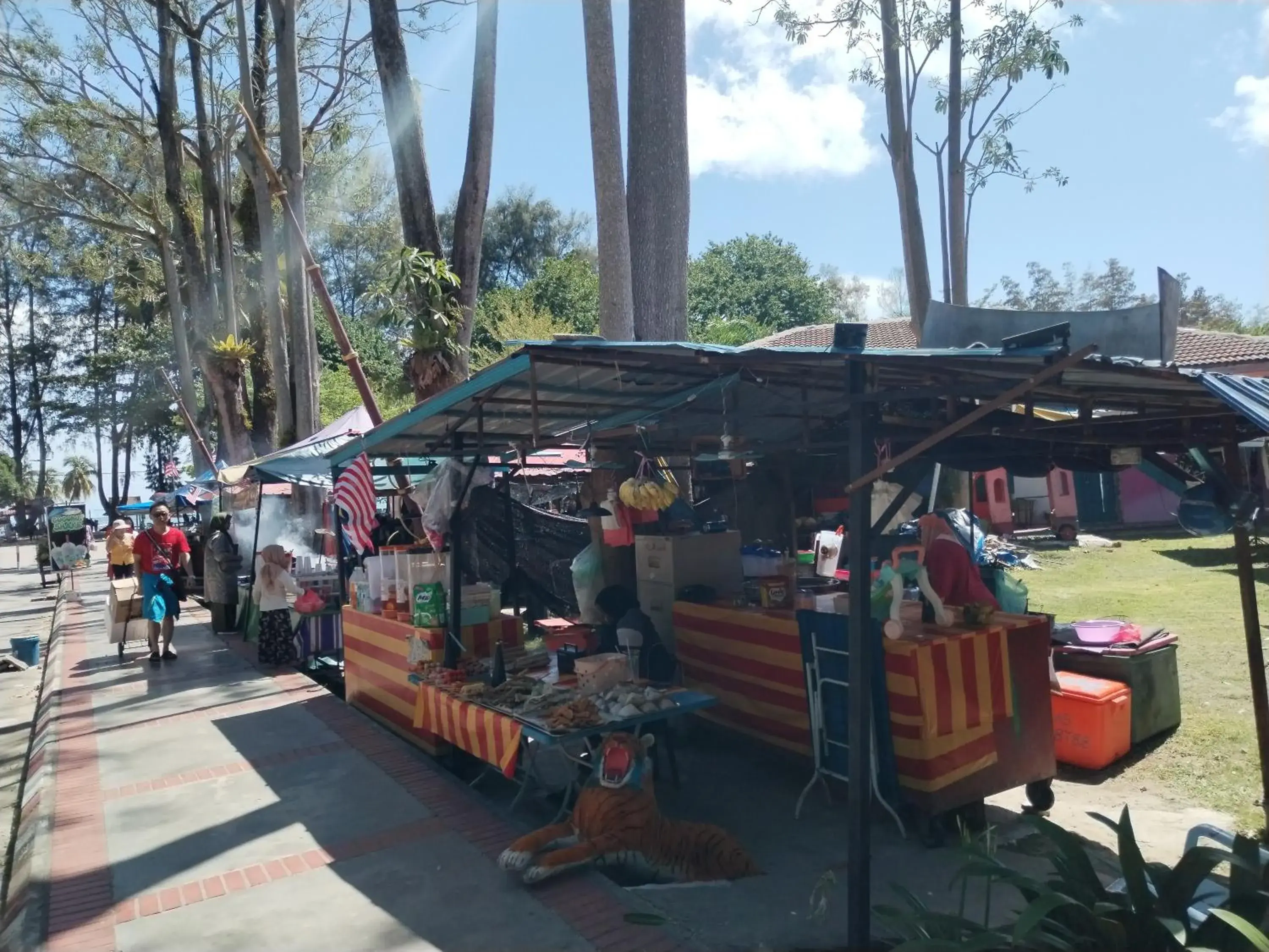 Food and drinks in Teluk Batik Holiday Apartment Food and drinks in Teluk Batik Holiday Apartment