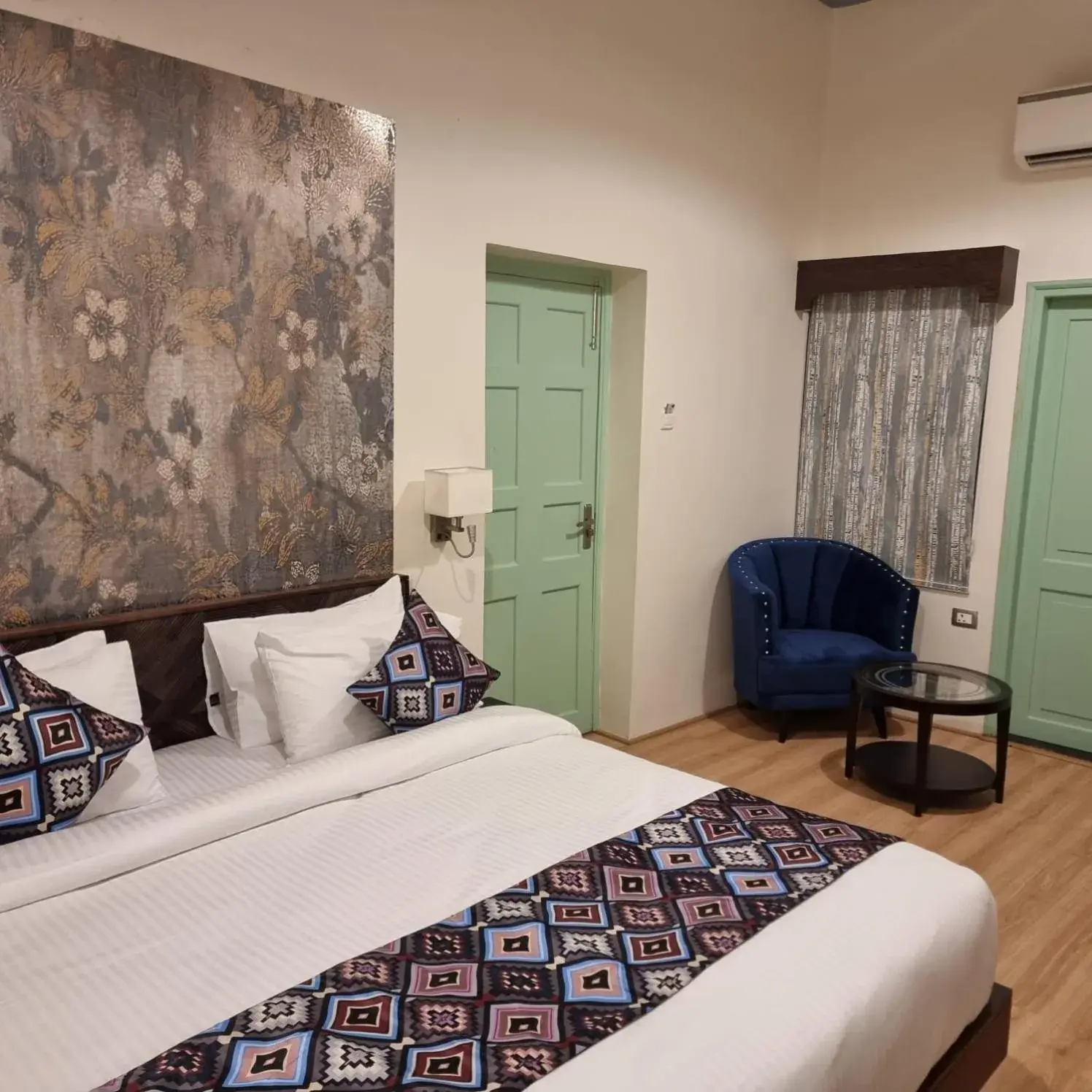 Photo of the whole room, Bed in The Jais Boutique Stay Photo of the whole room, Bed in The Jais Boutique Stay