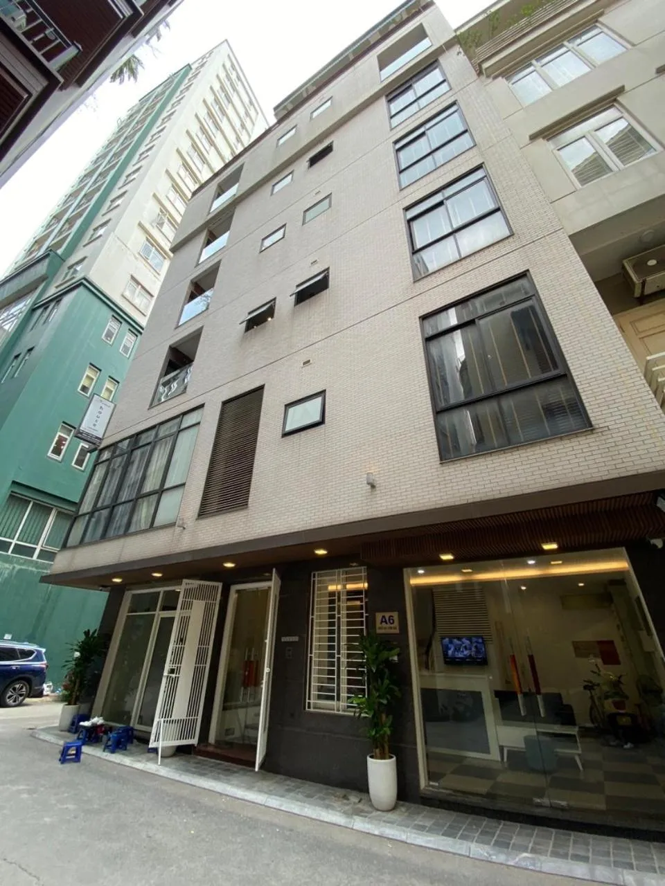 Property building in Hi.Home House near Lake