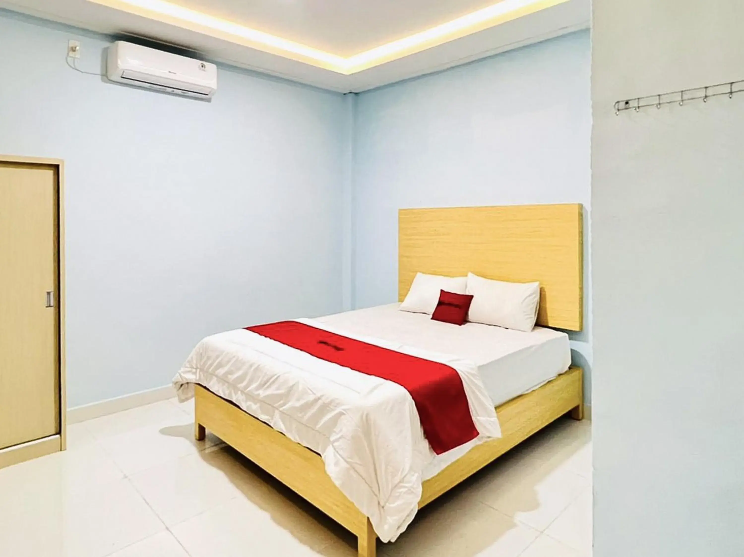 Bed in RedDoorz @ Jalan Lintas Pematangsiantar Bed in RedDoorz @ Jalan Lintas Pematangsiantar