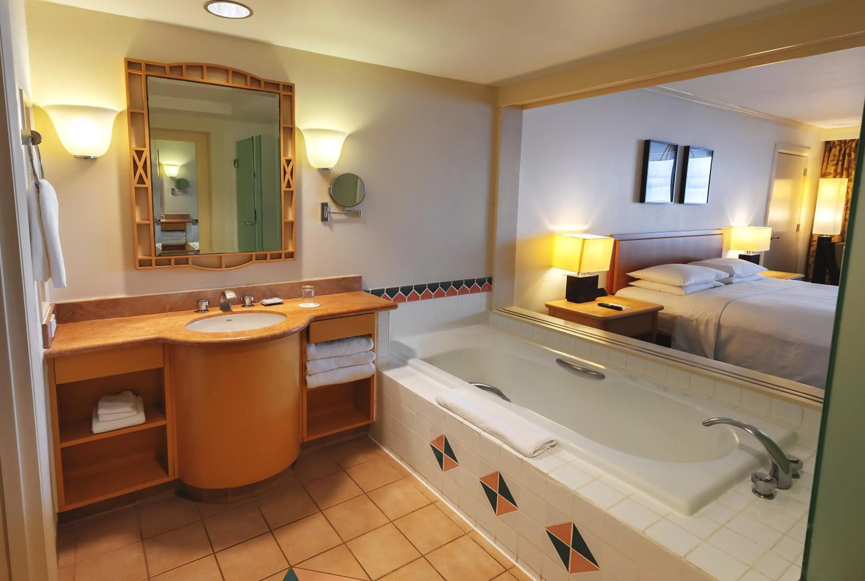Bathroom, Bed in Hyatt Regency Guam