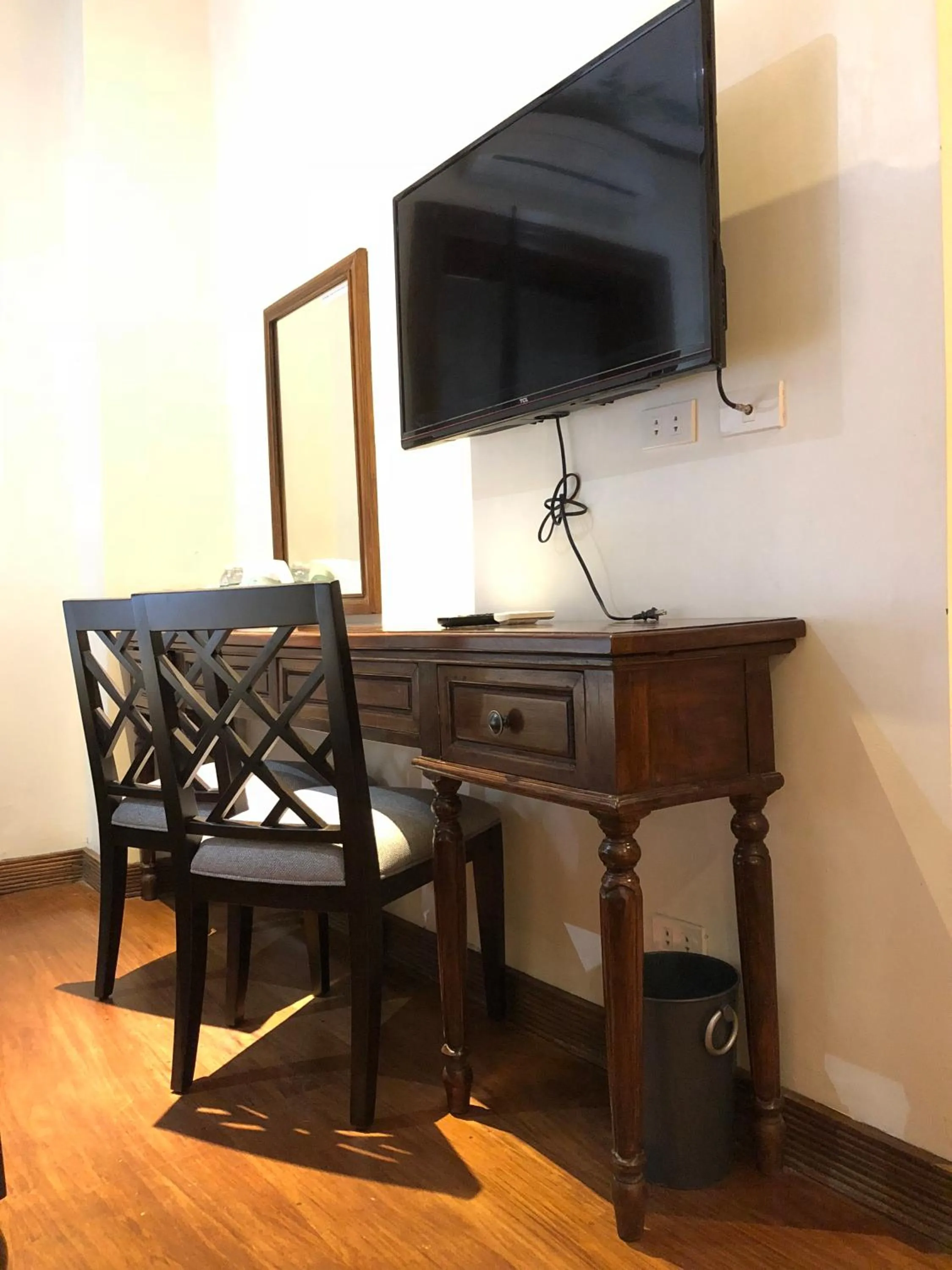 TV and multimedia in Hotel Veneto De Vigan