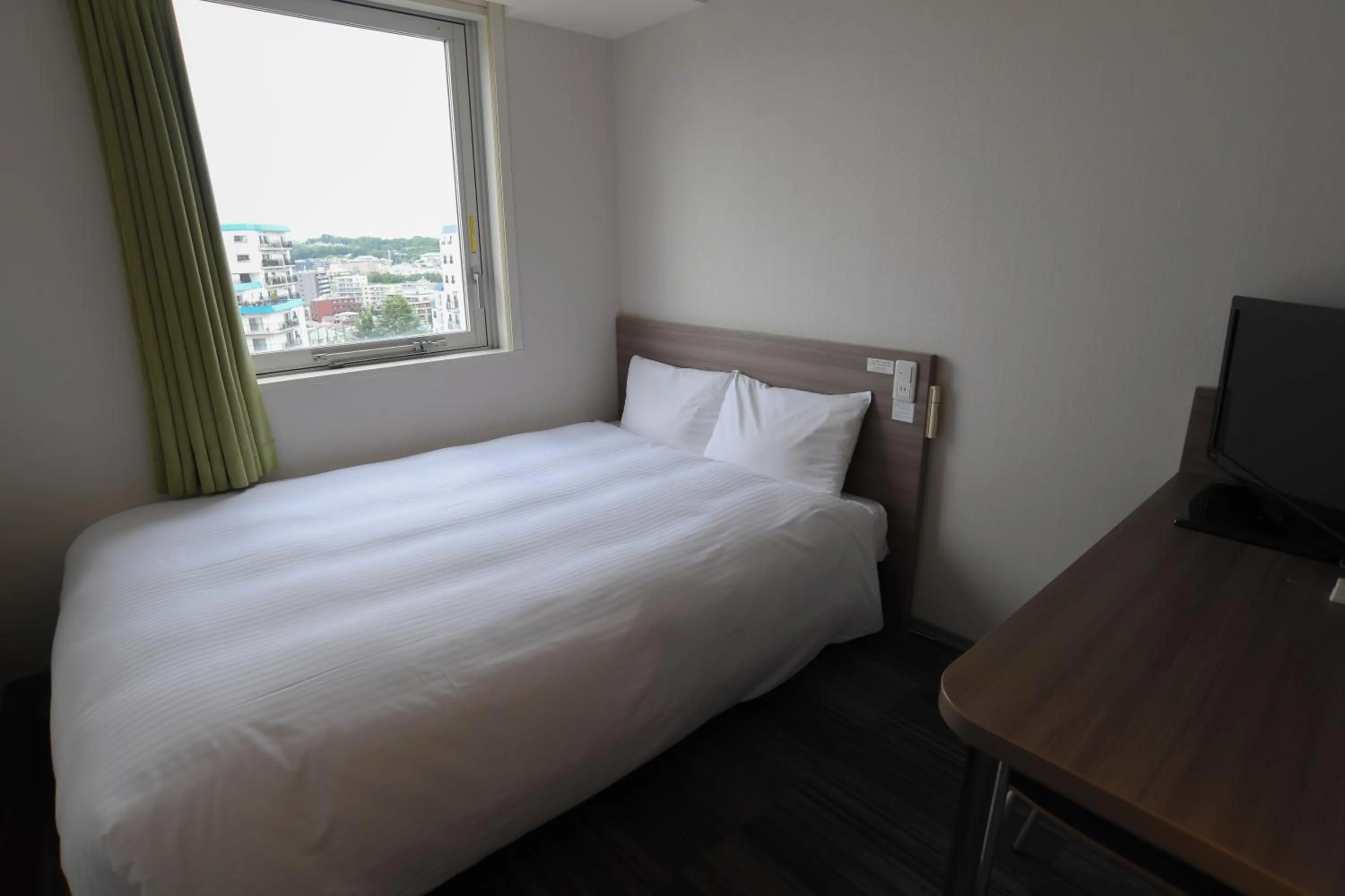 Photo of the whole room, Bed in Washington R&B Hotel Hachioji