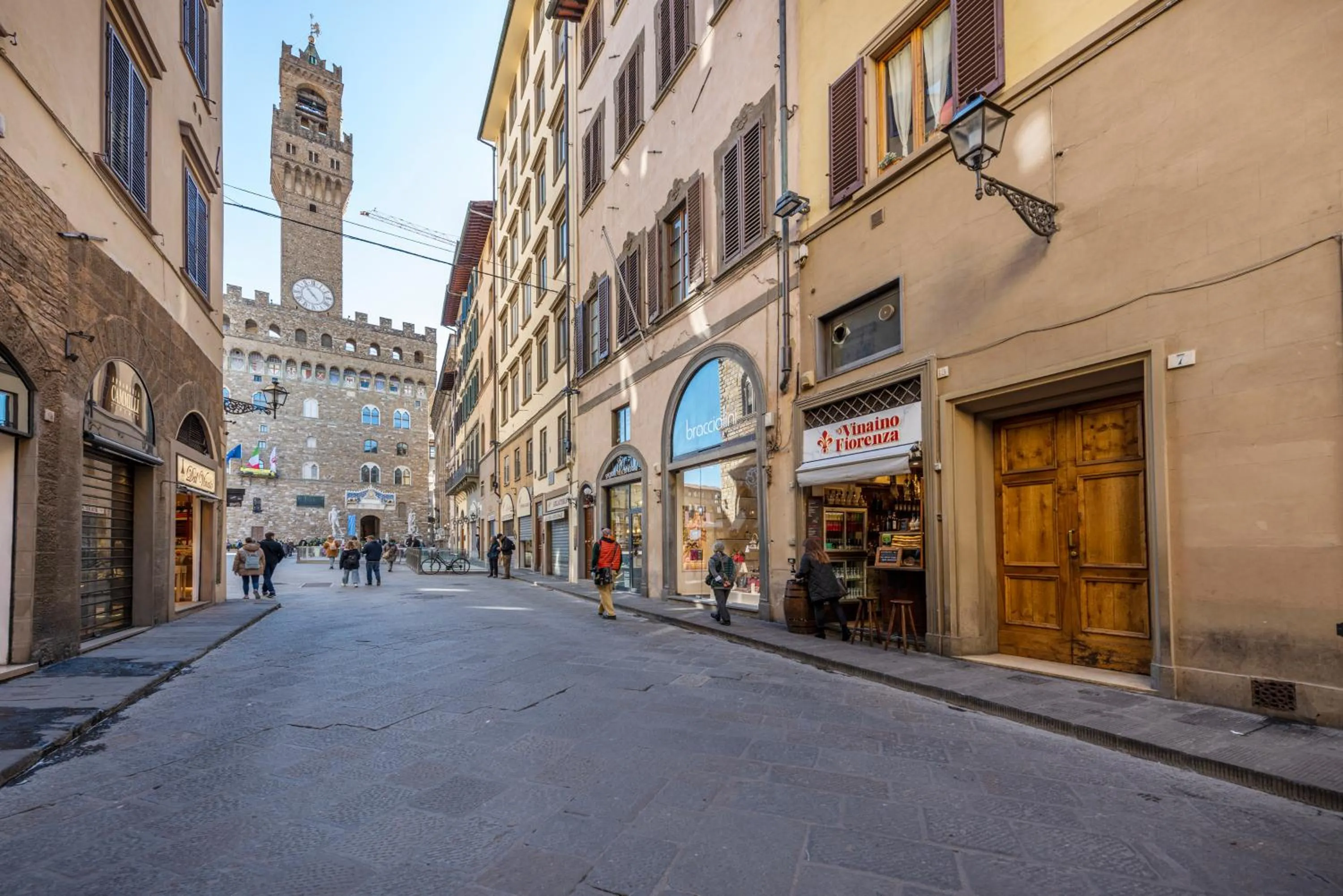 Neighbourhood in Lucky House by Mmega