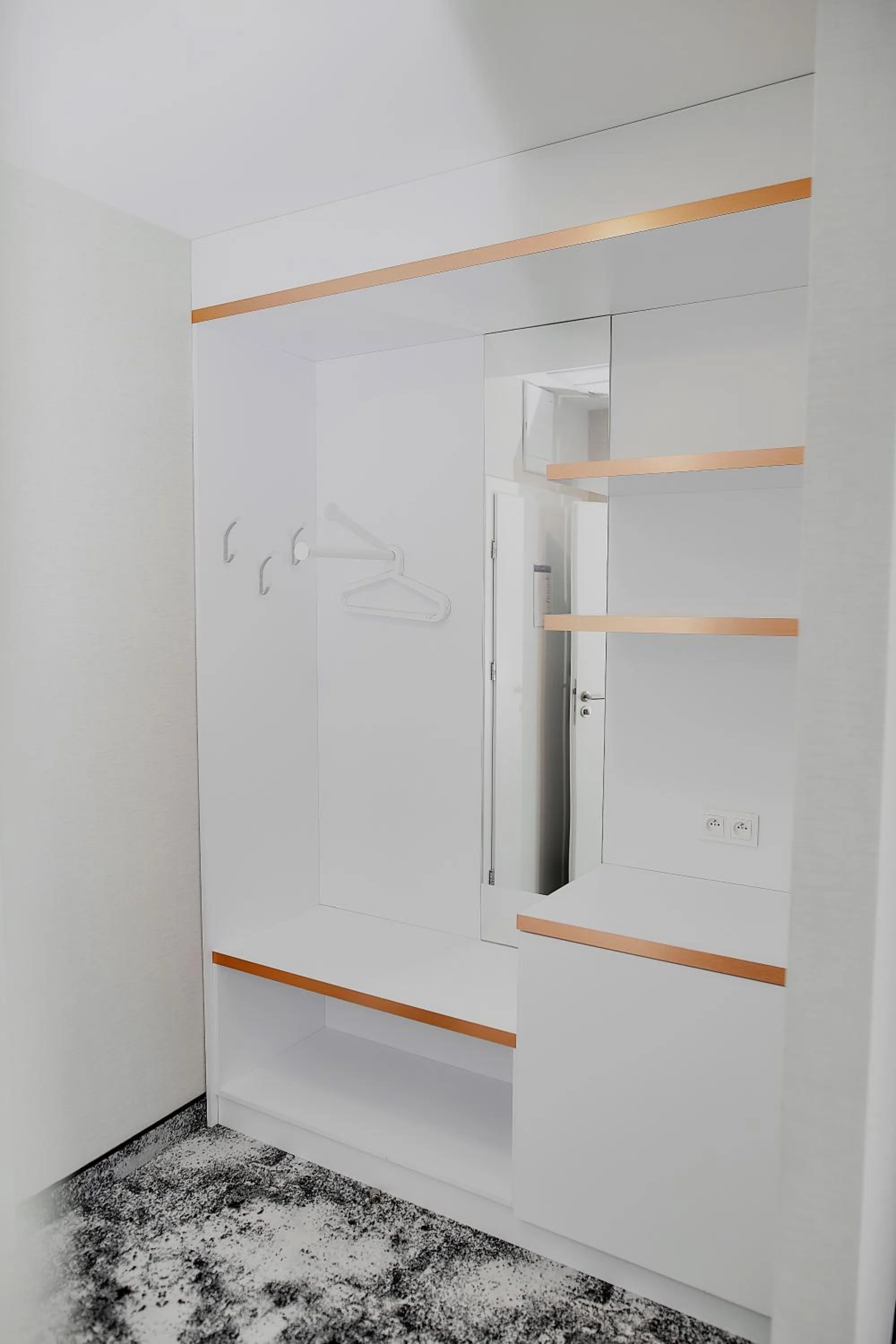 wardrobe in Tulip Inn Żyrardów