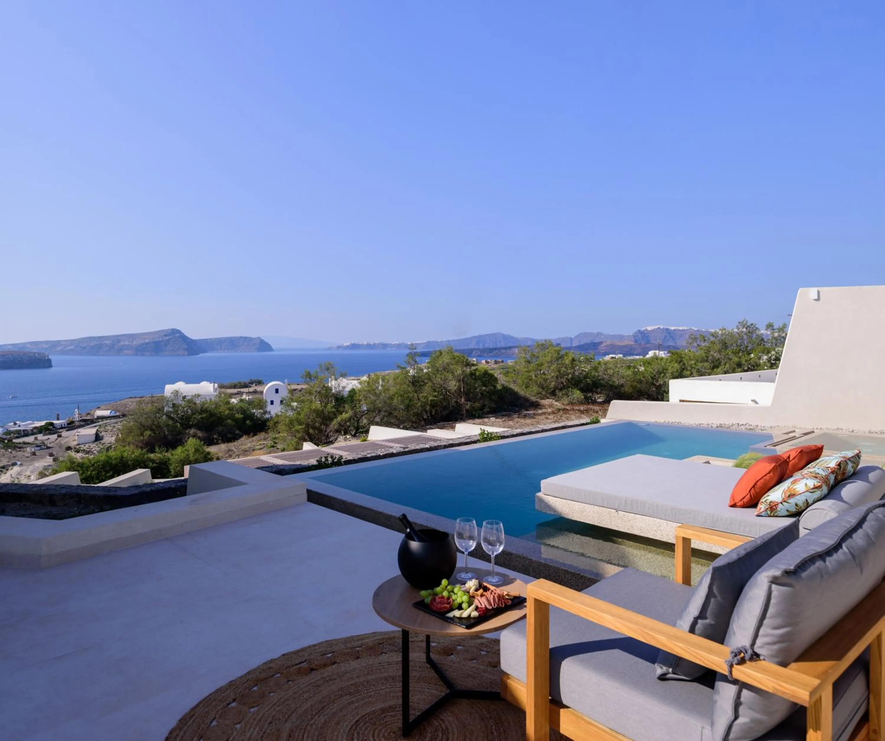 Patio in 11:11 By Potnia