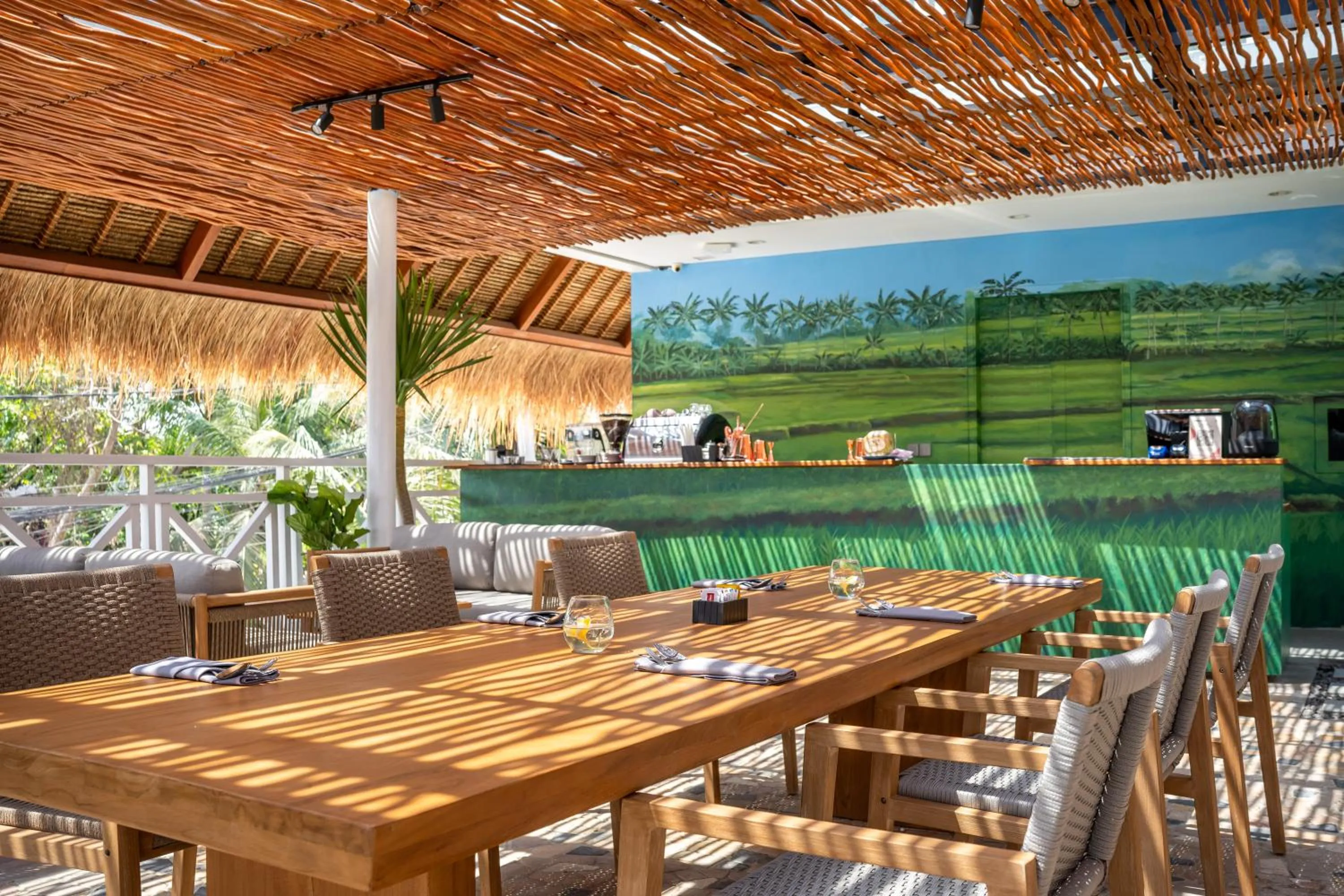 Restaurant/places to eat in IZE Canggu by LifestyleRetreats