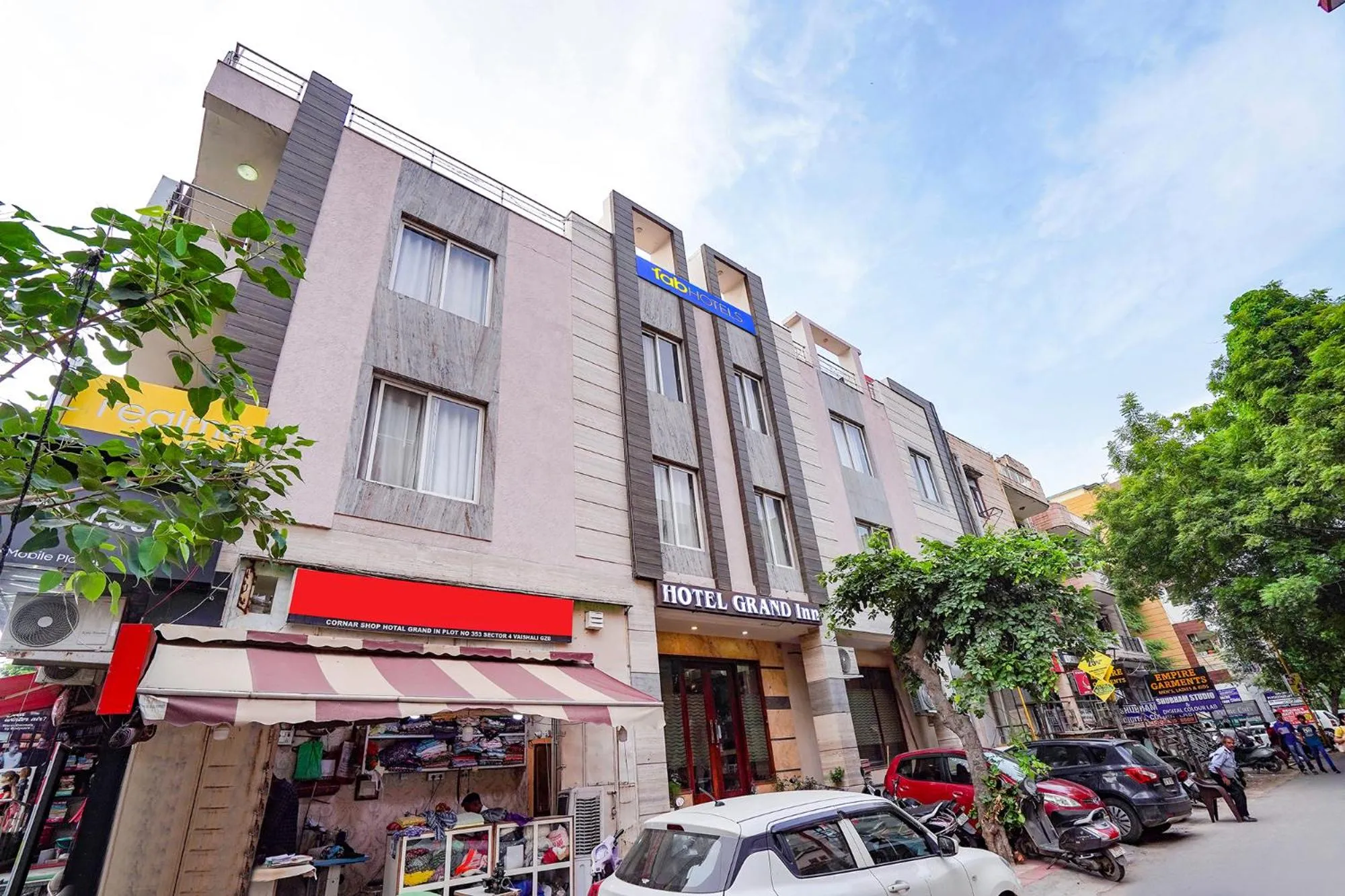 Property building in FabHotel Cloud 9 Shopprix Mall