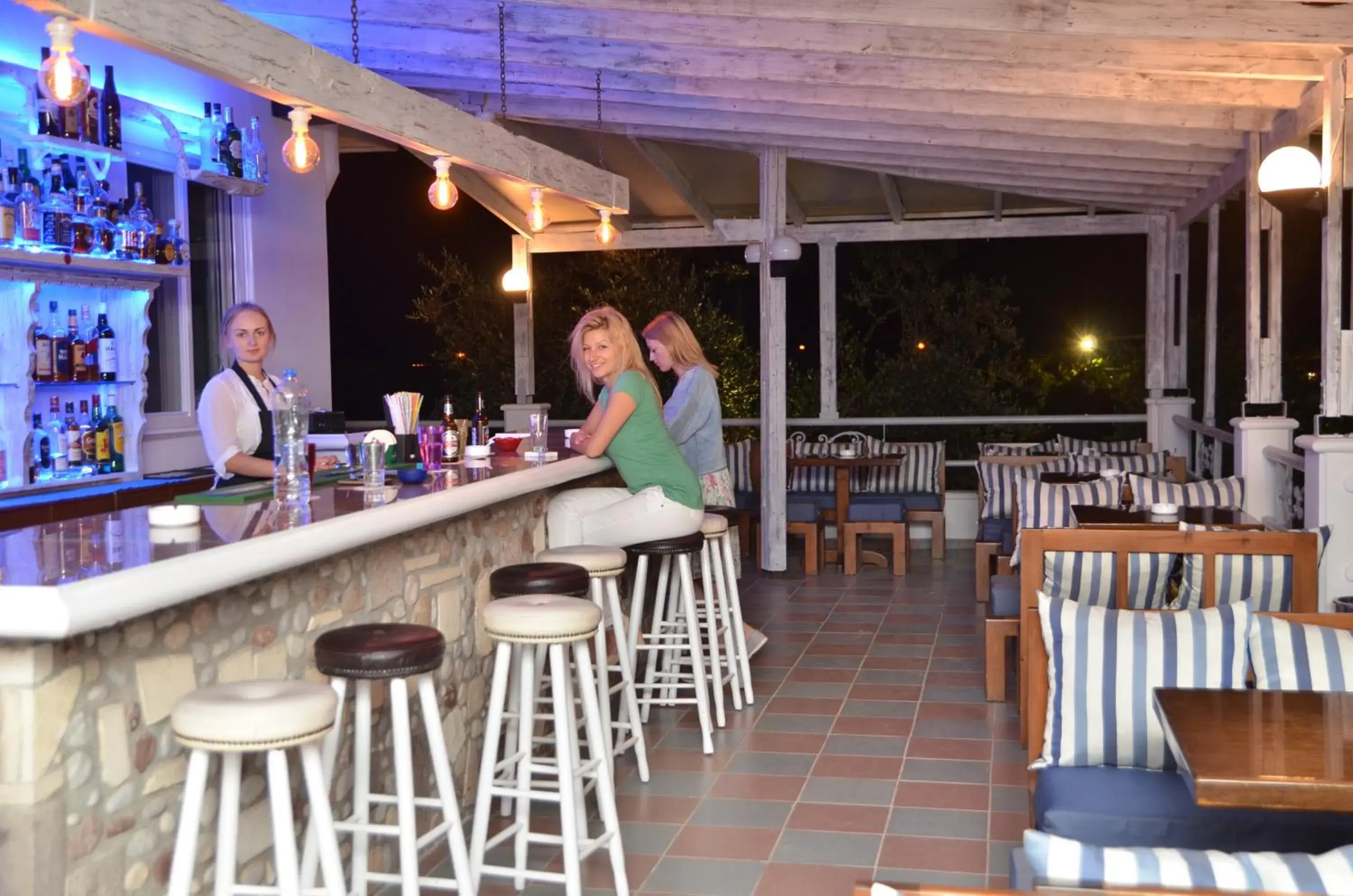 Lounge or bar in Blue Nest Hotel Lounge or bar in Blue Nest Hotel